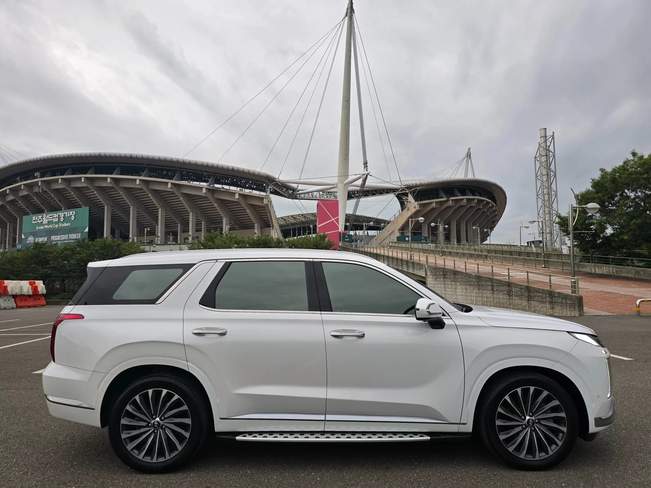 Hyundai Palisade Gasoline 3.8 2WD Calligraphy, 2023 г. 32087 км. — фото 19