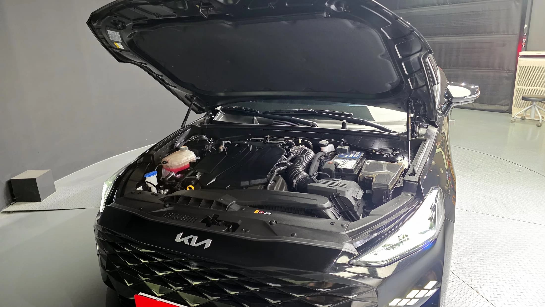 Kia K8 3.5 Gasoline 4WD Noblesse, 2021 г. 59713 км. — фото 6