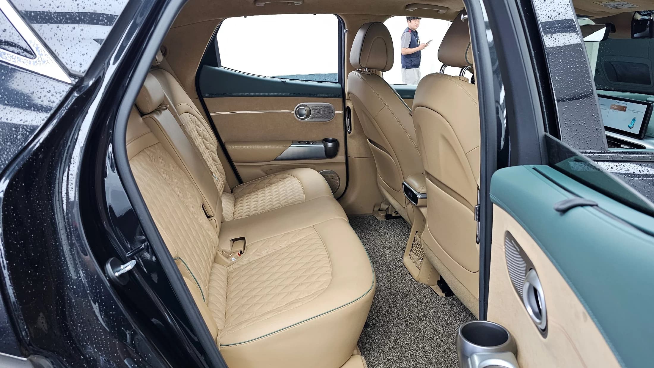 Genesis GV60 Standard AWD, электромобиль, 2022 г. 96764 км. — фото 12