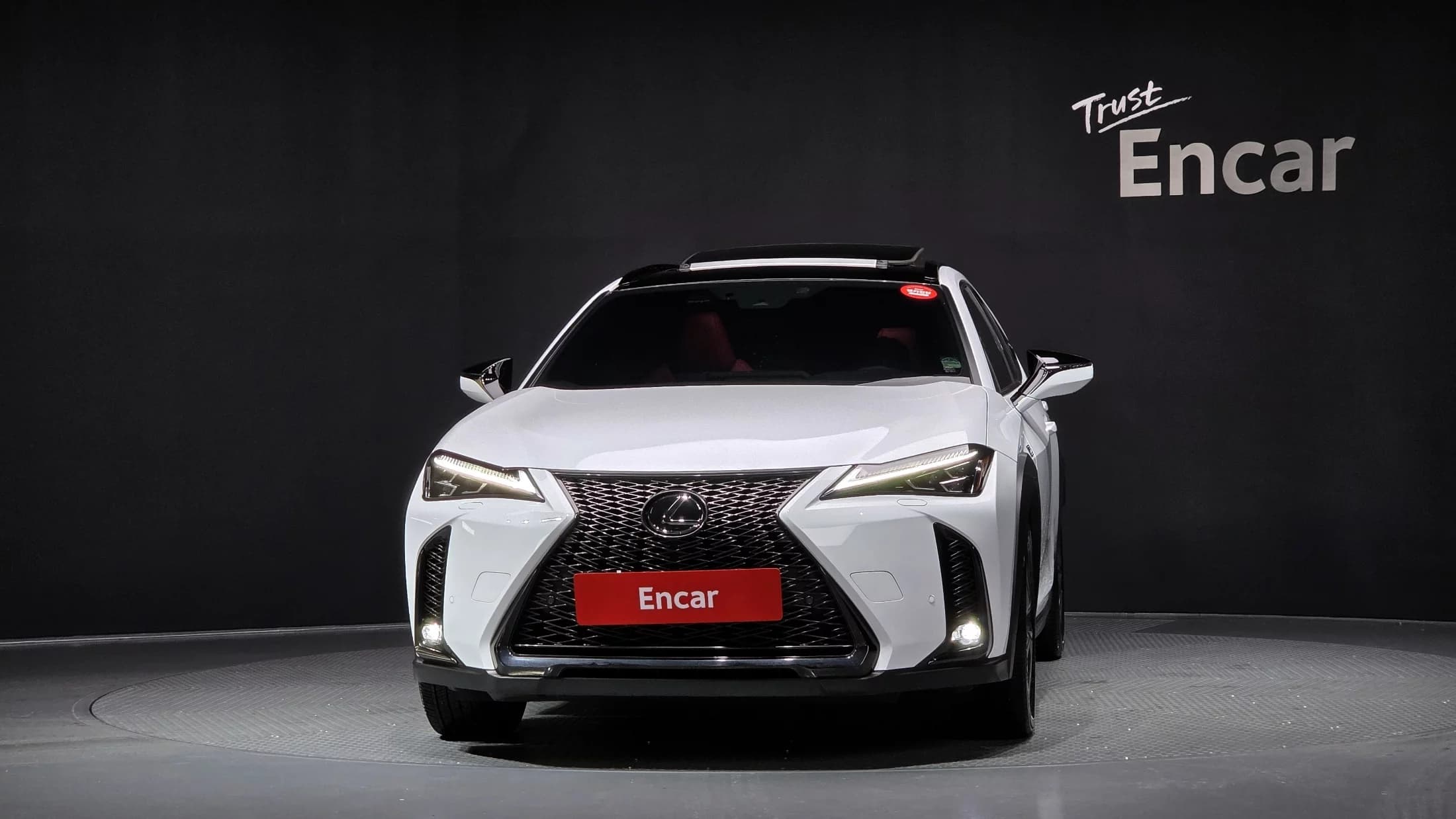 Lexus UX 2.0 F-Sport 2WD, гибрид, 2024 г. 29722 км. — фото 3