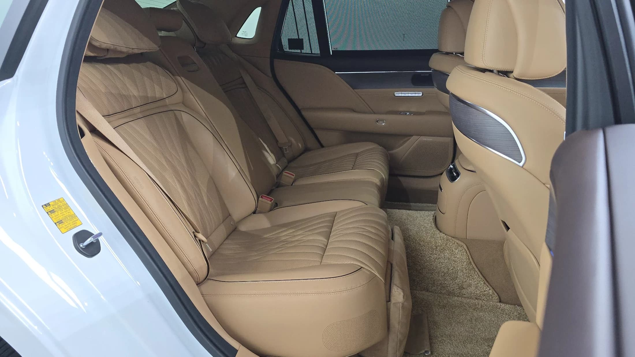 Genesis G90 Gasoline 3.5 Turbo AWD, 2022 г. 74517 км. — фото 12