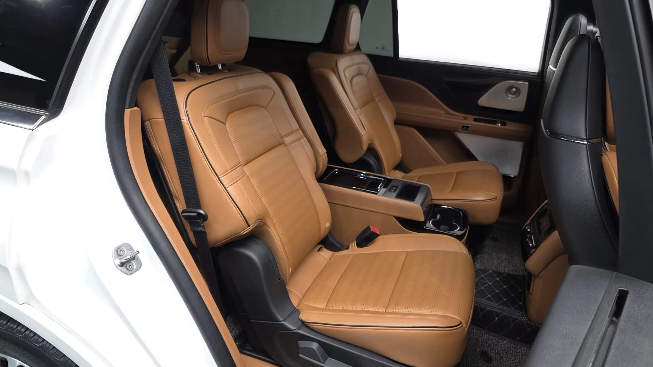 Lincoln AVIATOR 3.0 Black Label AWD, 2021 г. 66567 км. — фото 12