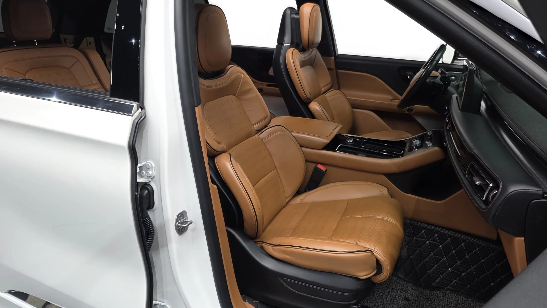 Lincoln AVIATOR 3.0 Black Label AWD, 2021 г. 66567 км. — фото 10