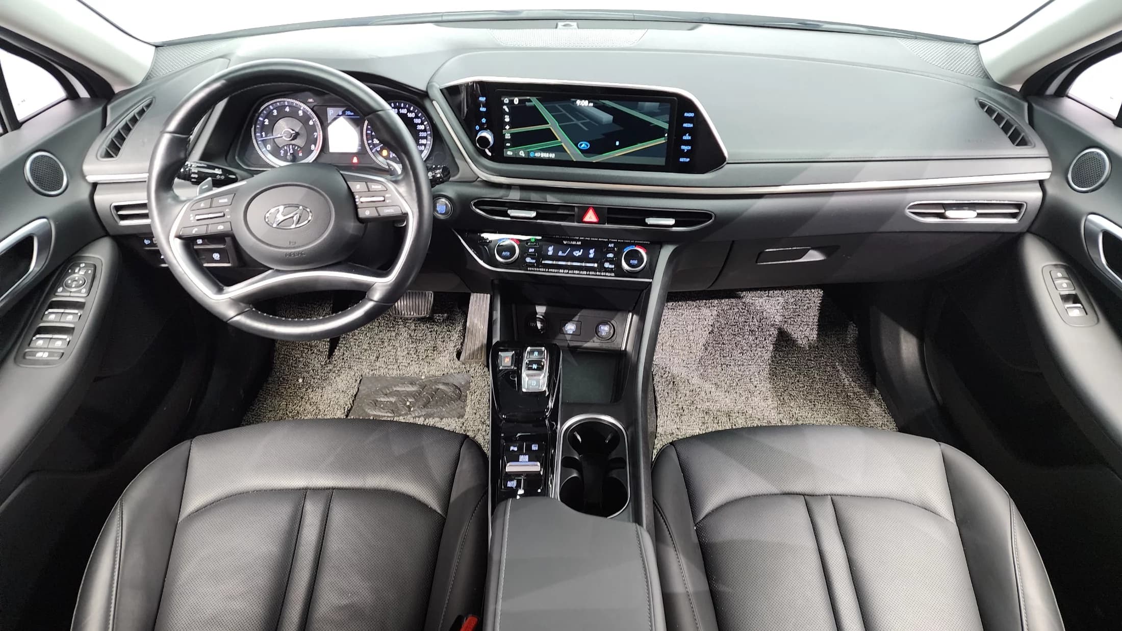 Hyundai Sonata 2.0 Premium Family, 2021 г. 49375 км. — фото 13