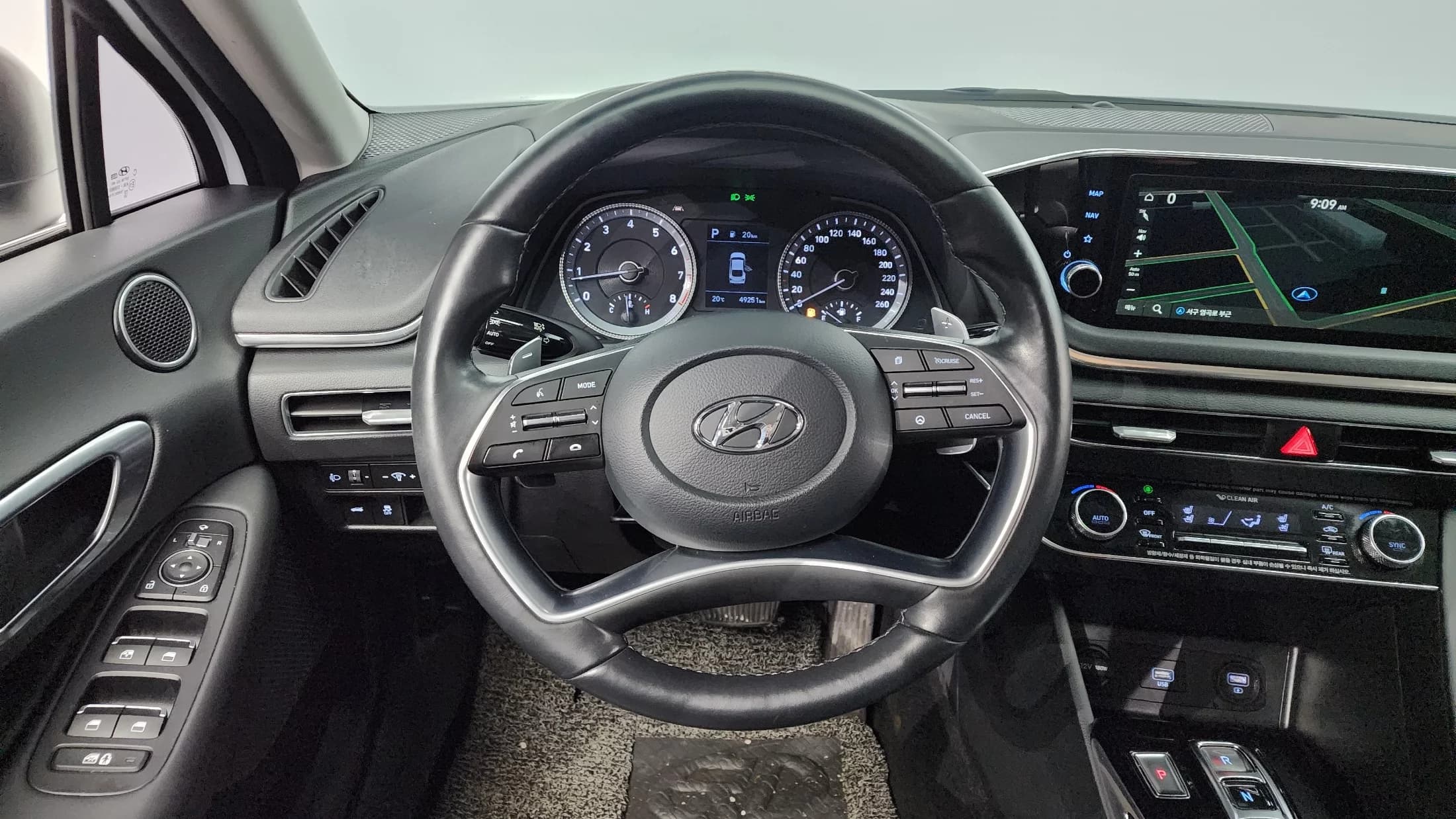 Hyundai Sonata 2.0 Premium Family, 2021 г. 49375 км. — фото 26