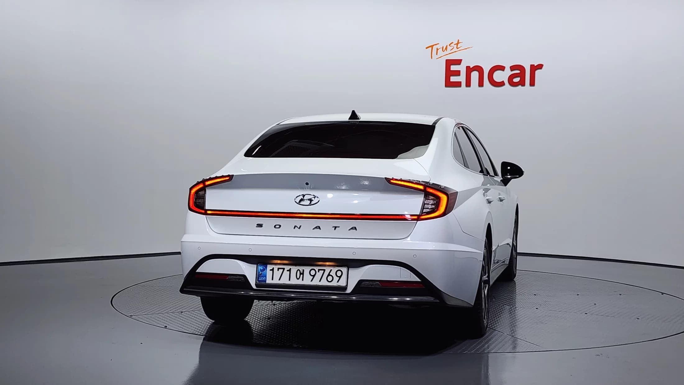 Hyundai Sonata 2.0 Premium Family, 2021 г. 49375 км. — фото 8