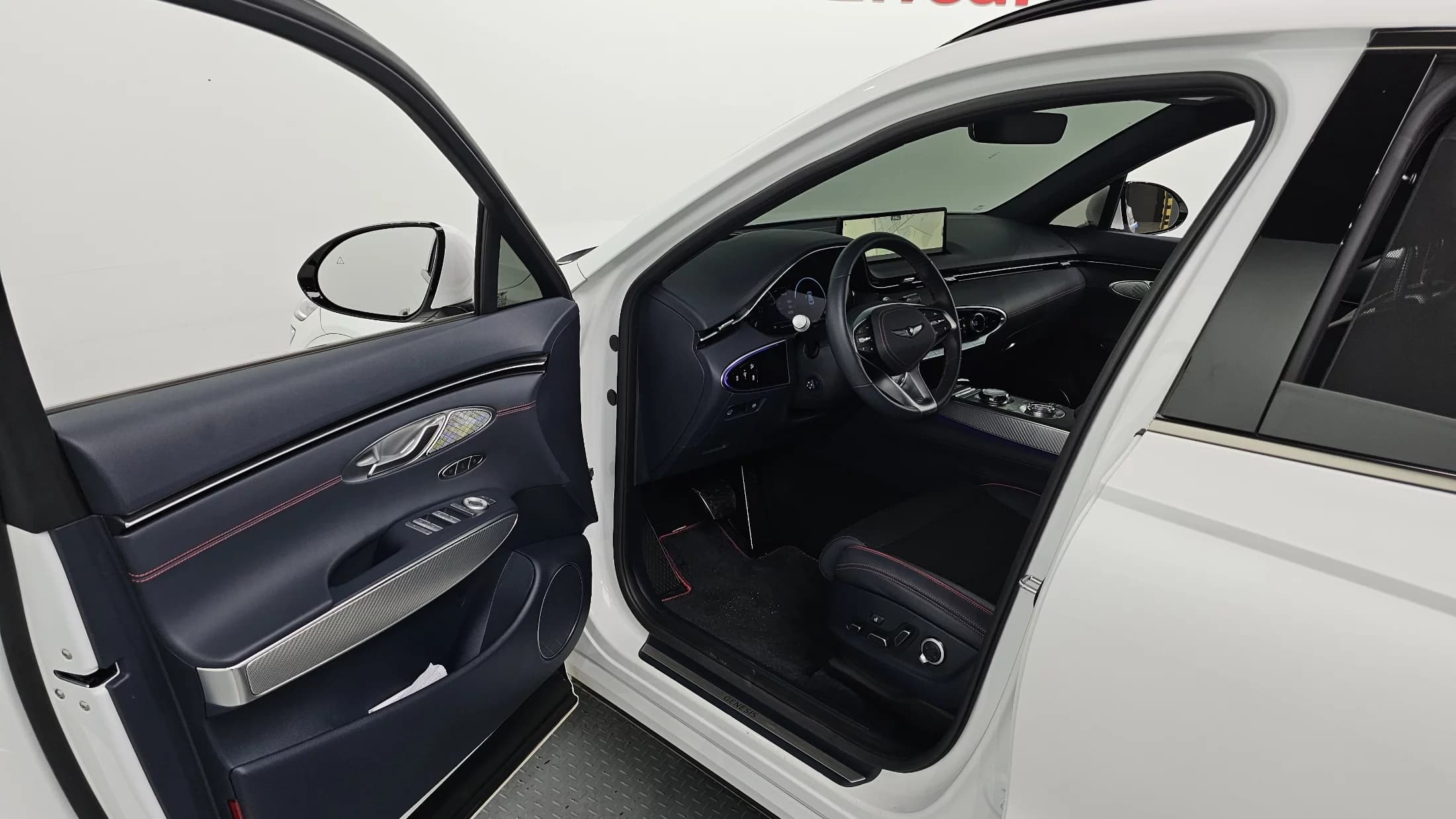 Genesis GV70 2.5T Gasoline AWD, 2023 г. 34261 км. — фото 10