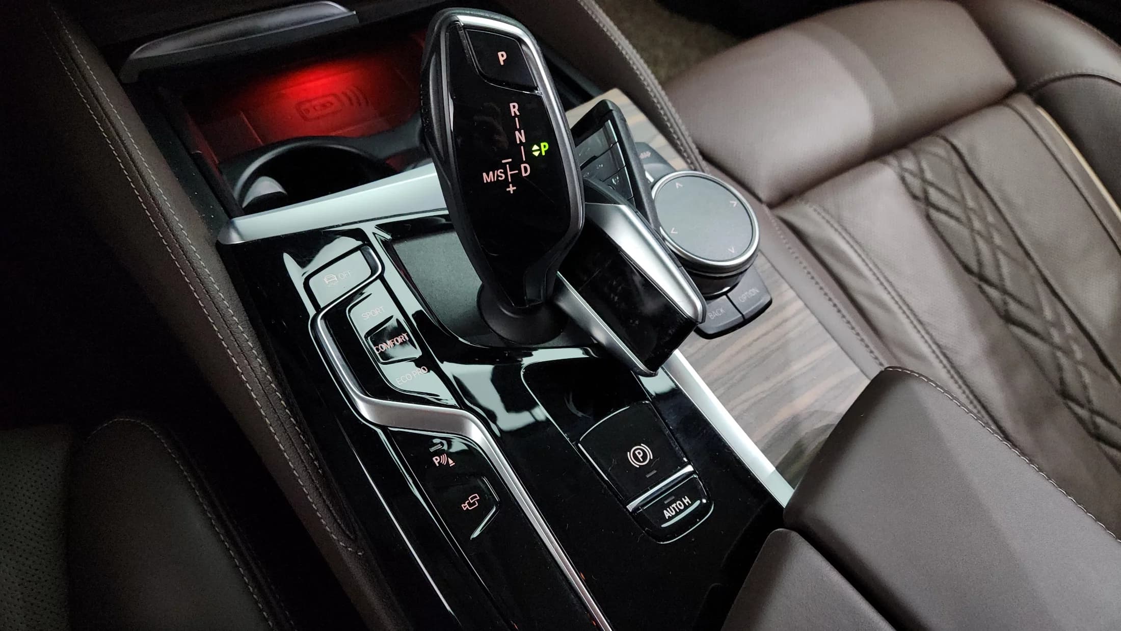 BMW 5-Series 530i xDrive Luxury, 2023 г. 49076 км. — фото 9