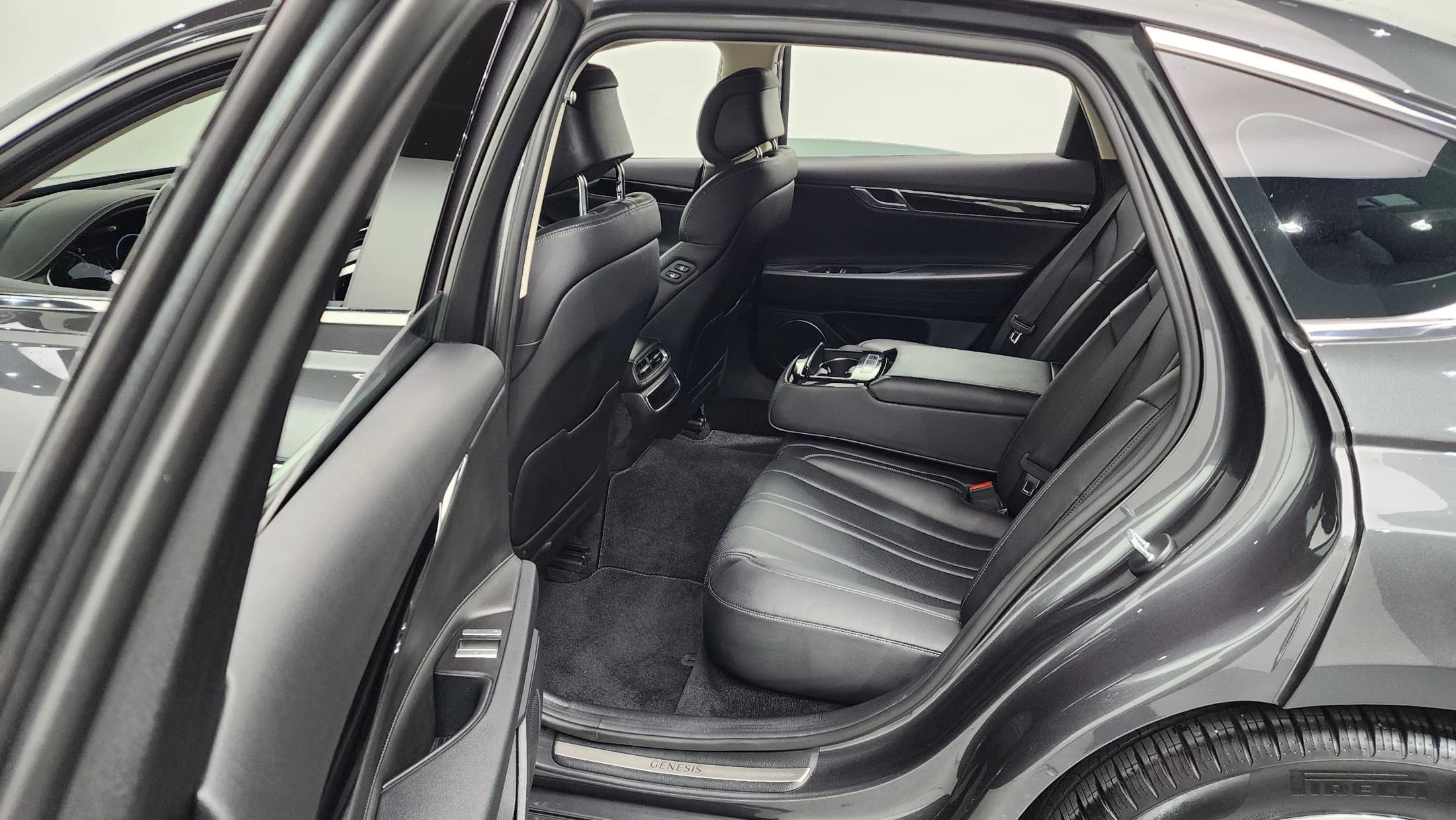 Genesis G80 Gasoline 2.5 Turbo AWD, 2021 г. 28350 км. — фото 12
