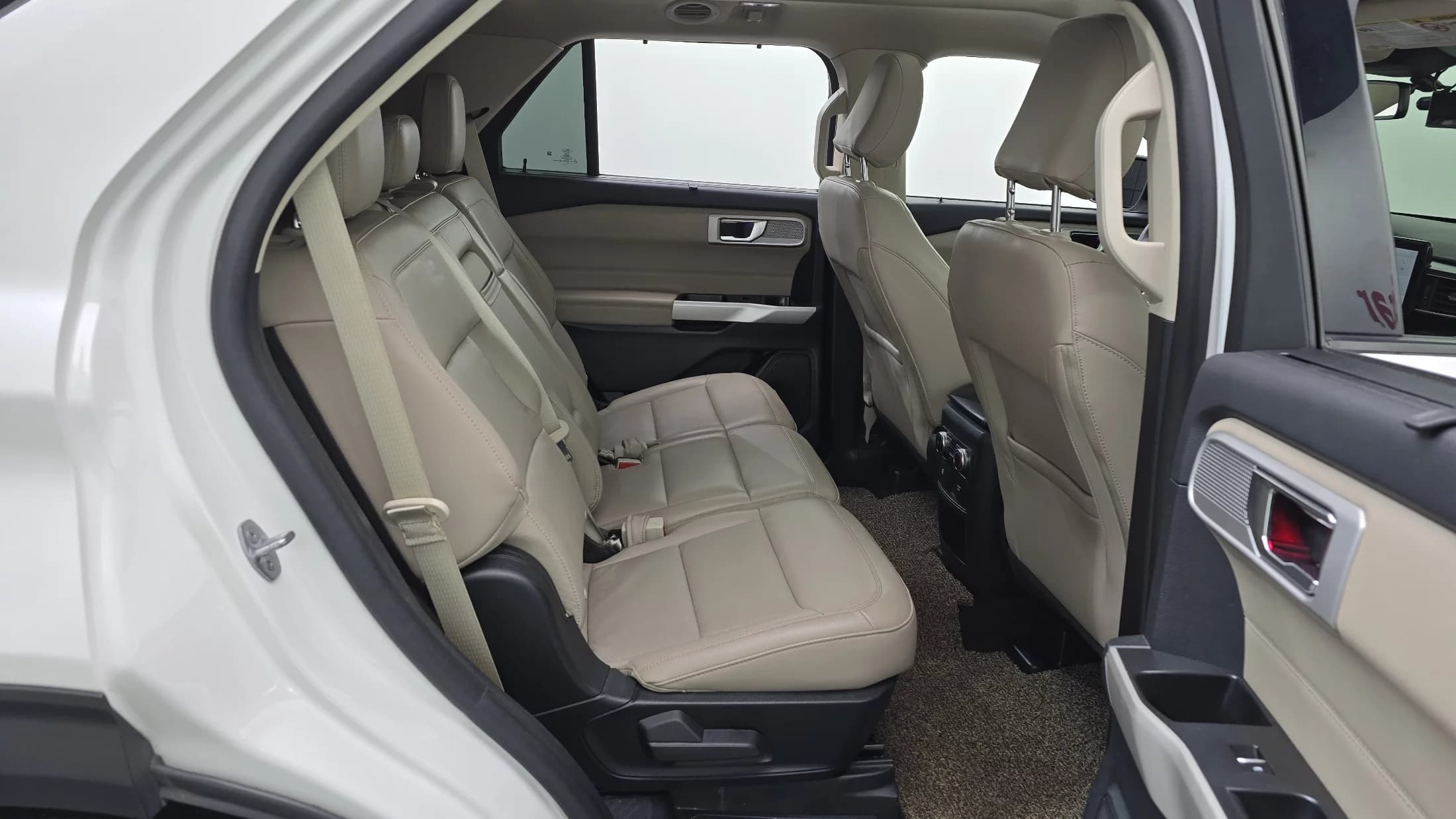 Ford EXPLORER 2.3 LimIted 4WD, 2021 г. 103614 км. — фото 12