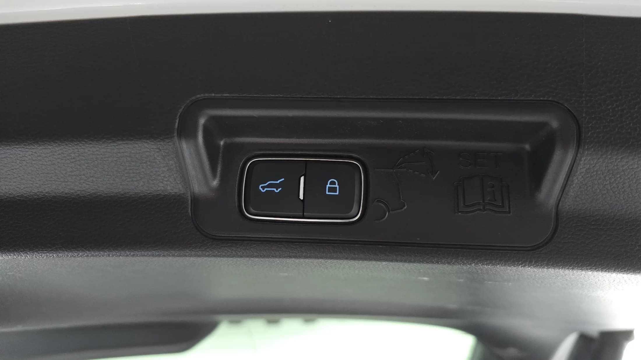 Ford EXPLORER 2.3 LimIted 4WD, 2021 г. 103614 км. — фото 20