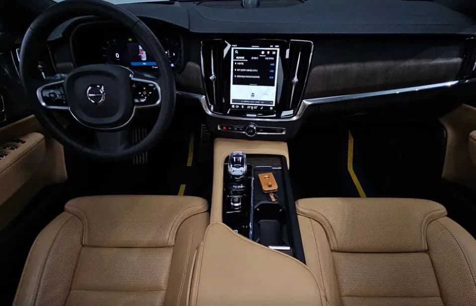 Volvo S90 B6 AWD Ultimate Bright, 2024 г. 11747 км. — фото 8