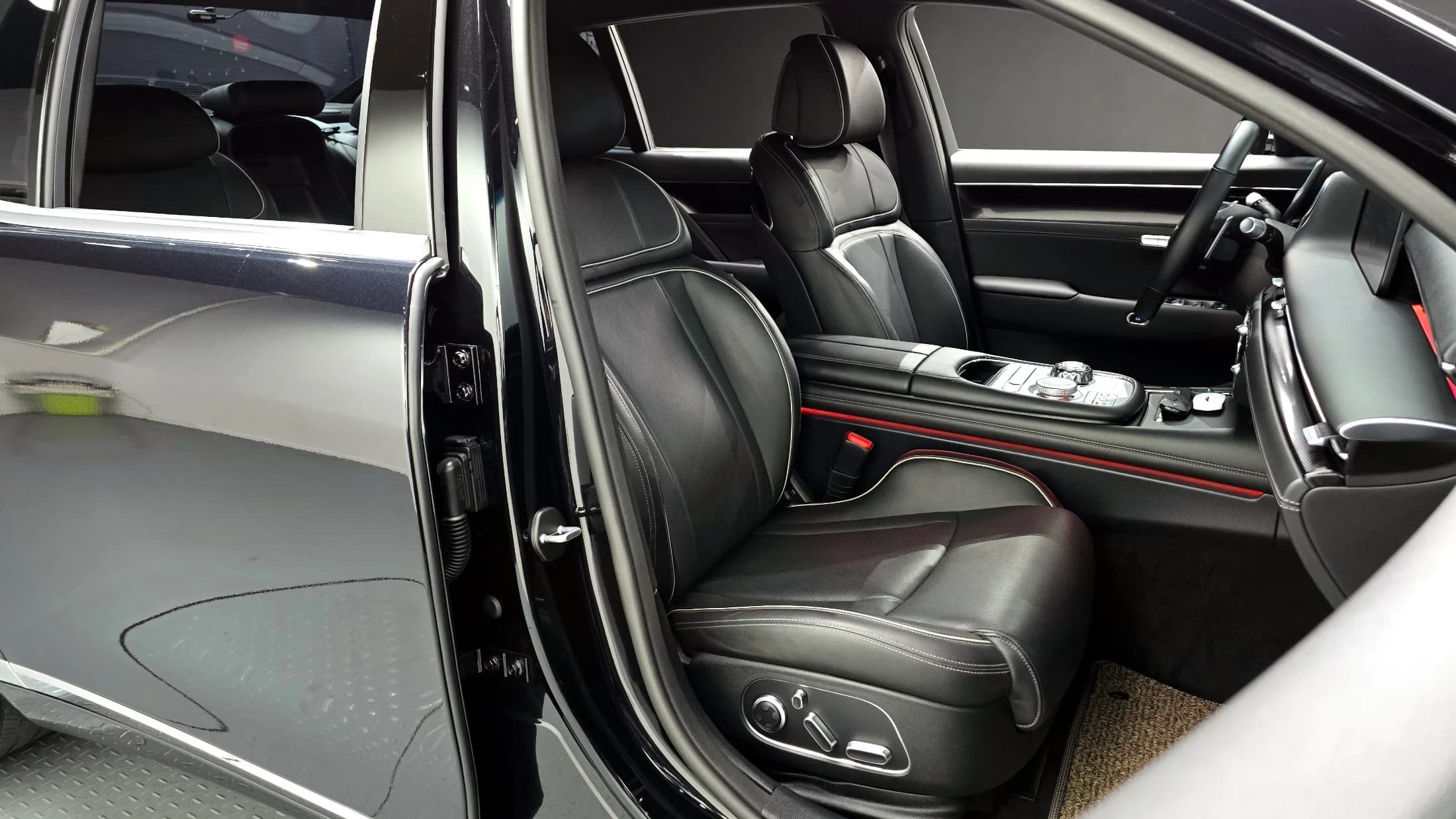 Genesis G90 Gasoline 3.5 Turbo 2WD, 2022 г. 50165 км. — фото 10