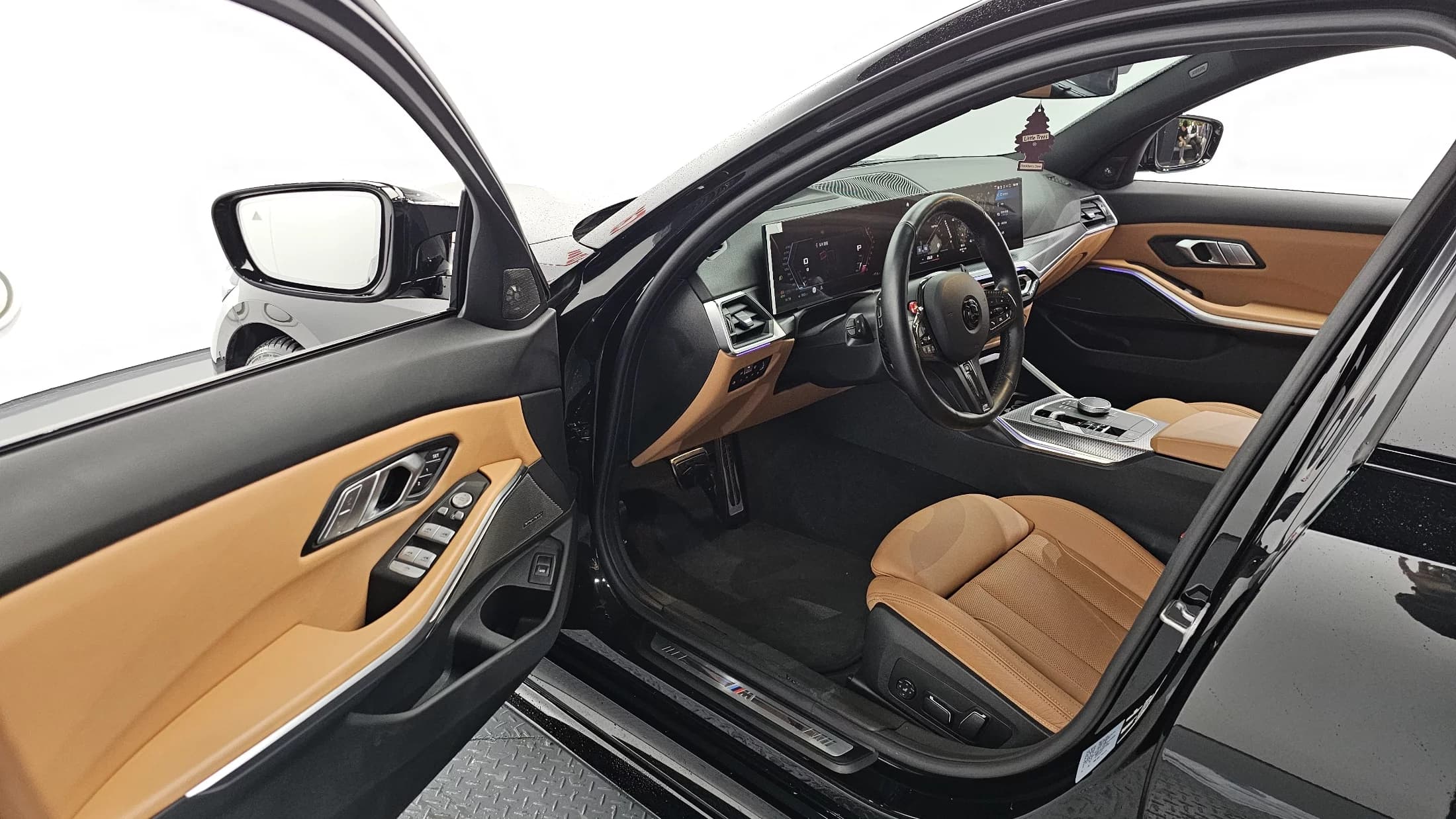 BMW 3-Series 320i Touring M Sports, 2024 г. 27494 км. — фото 10