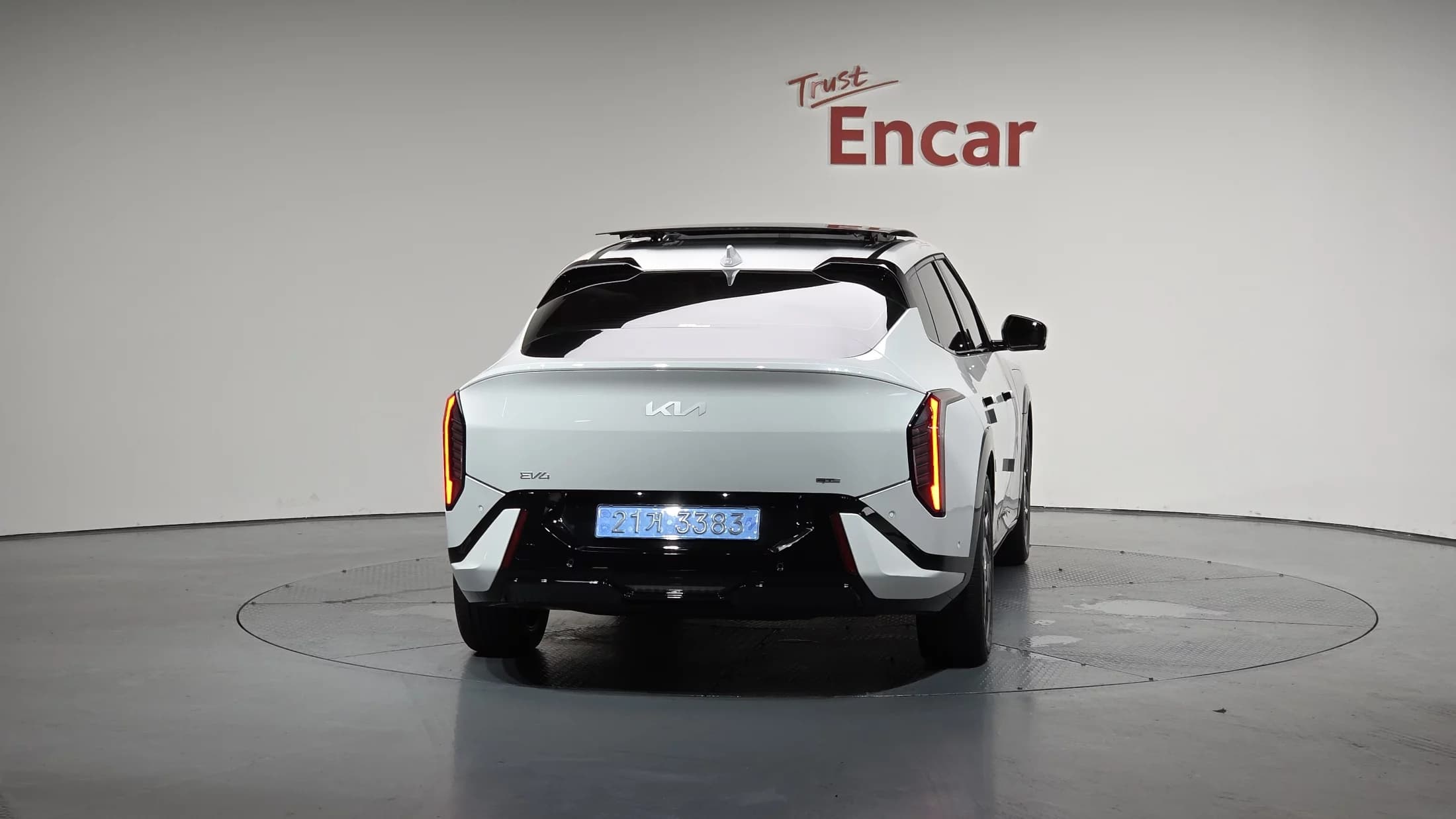 Kia EV4 Long Range 2WD GT-LIne, электромобиль, 2025 г. 1710 км. — фото 4