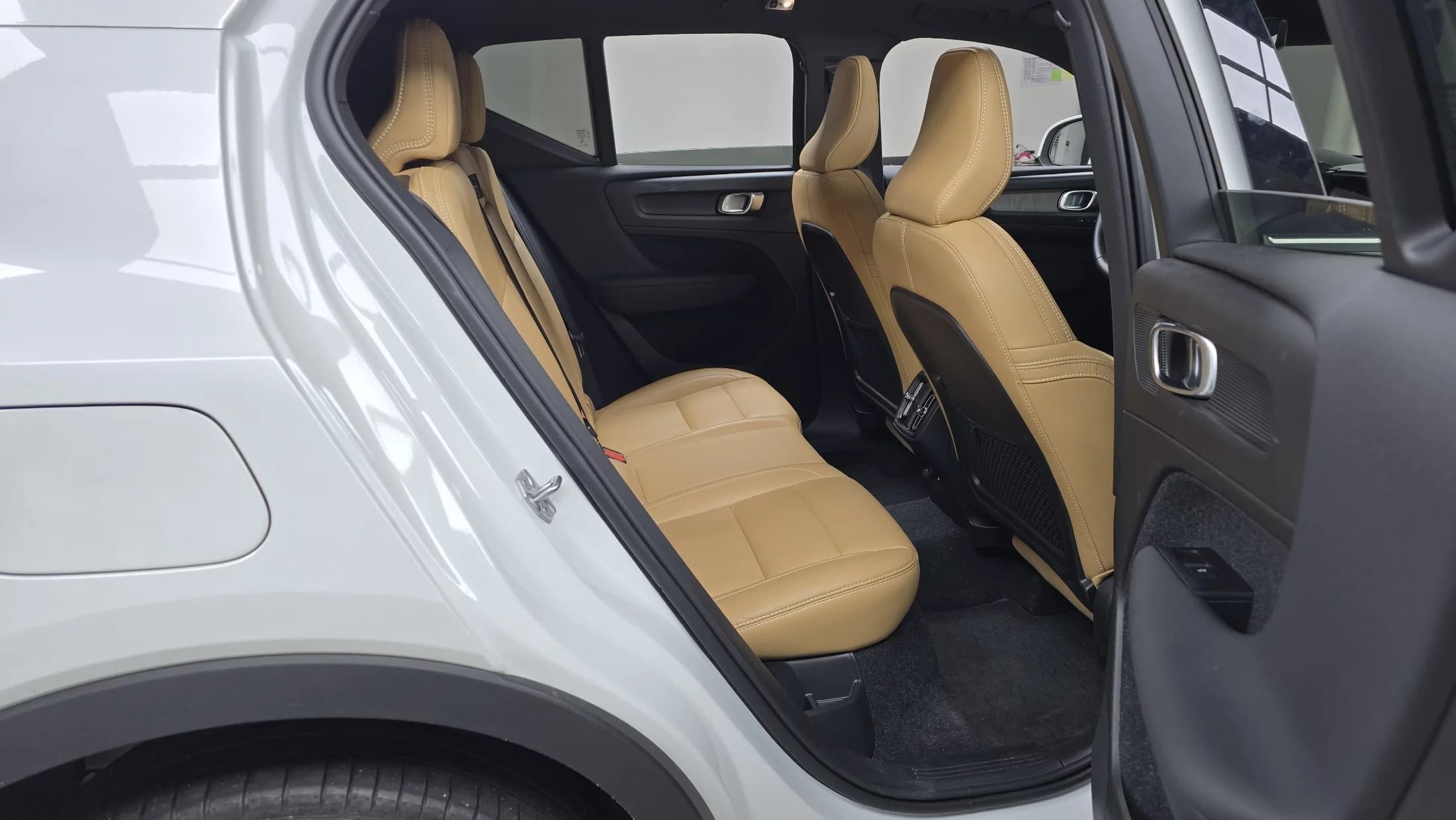 Volvo XC40 B4 Inscription, 2021 г. 29482 км. — фото 12