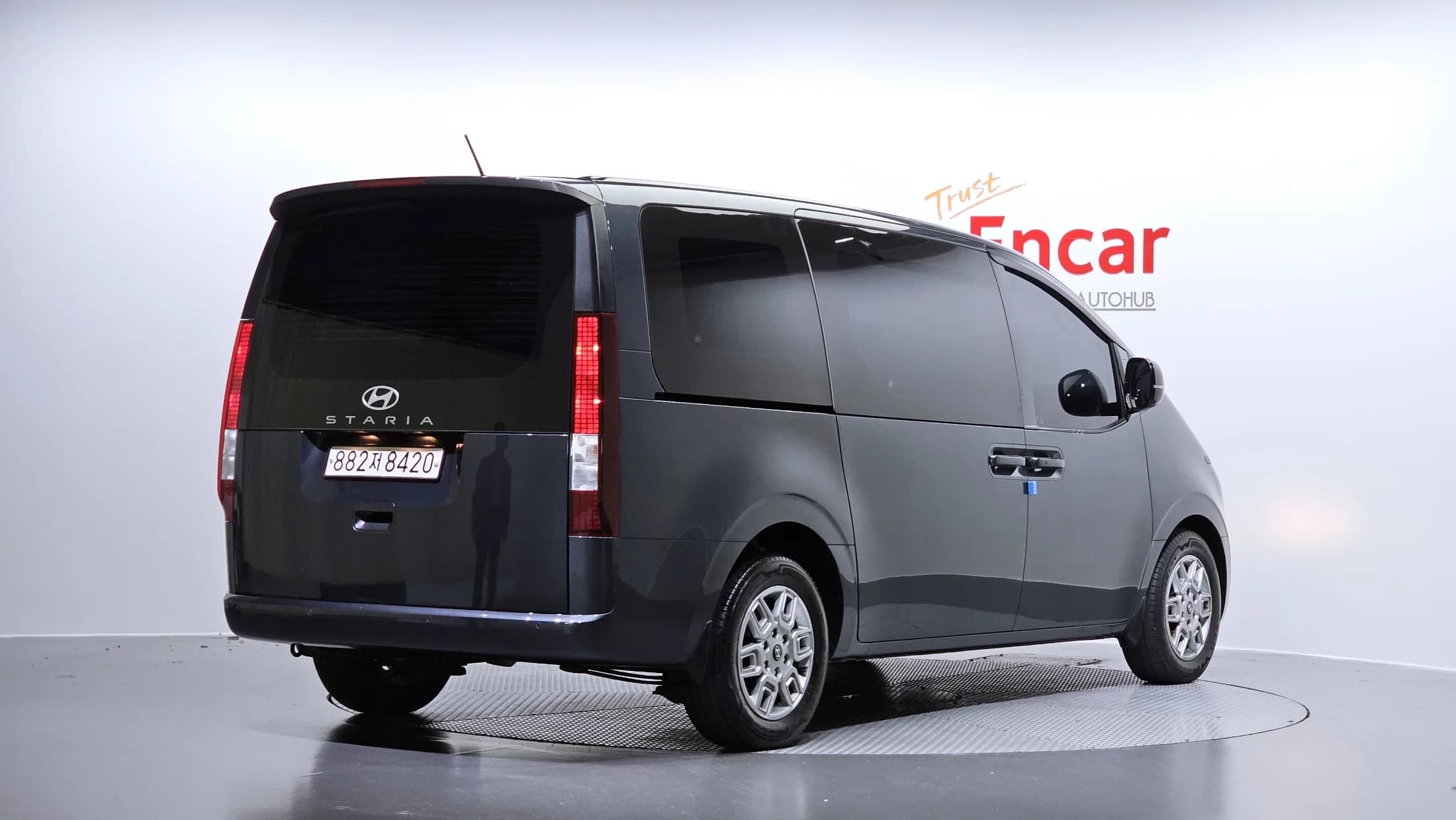 Hyundai Staria L3.5 Cargo 3-Seater Modern, 2024 г. 75224 км. — фото 2