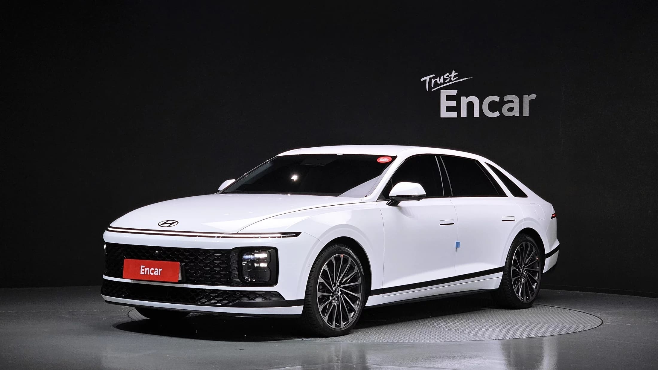Hyundai Grandeur Honors, гибрид, 2025 г. 3219 км.