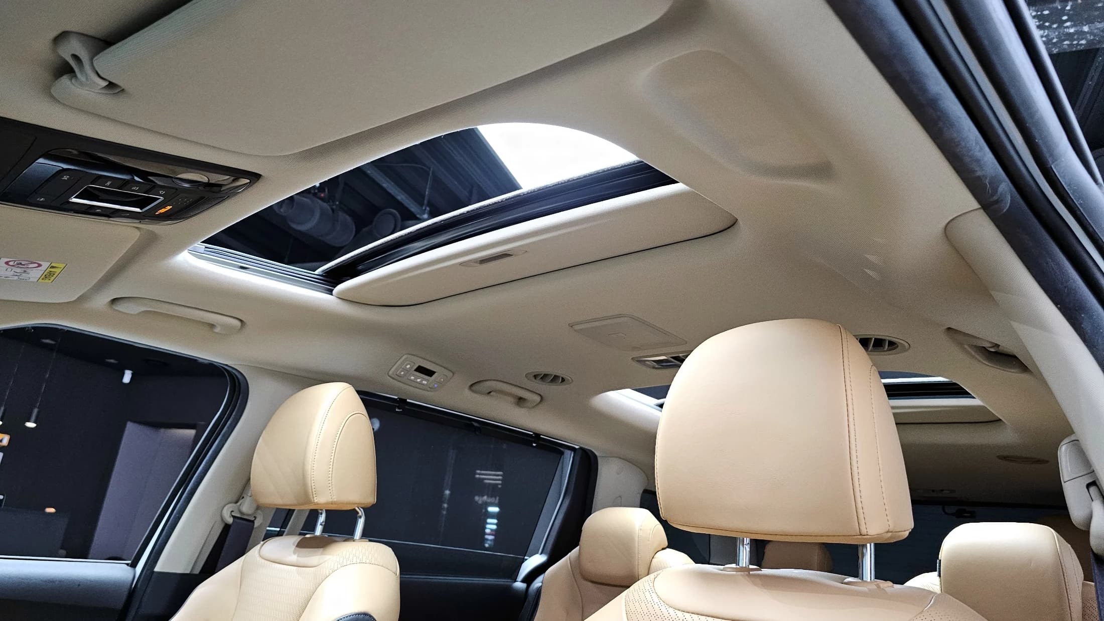 Kia Carnival Gasoline 9-Seater Signature, 2021 г. 37428 км. — фото 19