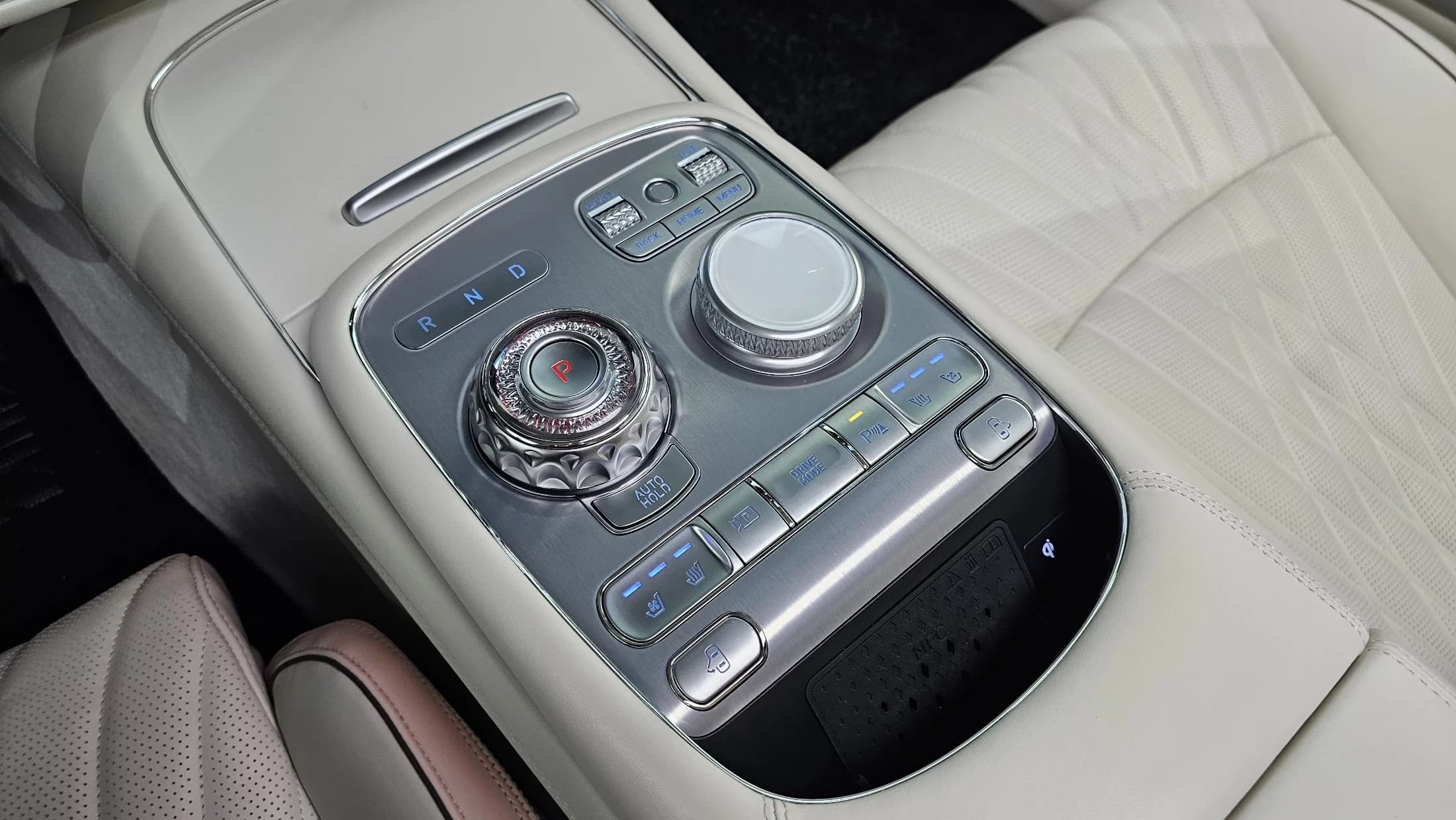 Genesis G90 Gasoline 3.5 Turbo AWD, 2022 г. 37541 км. — фото 9