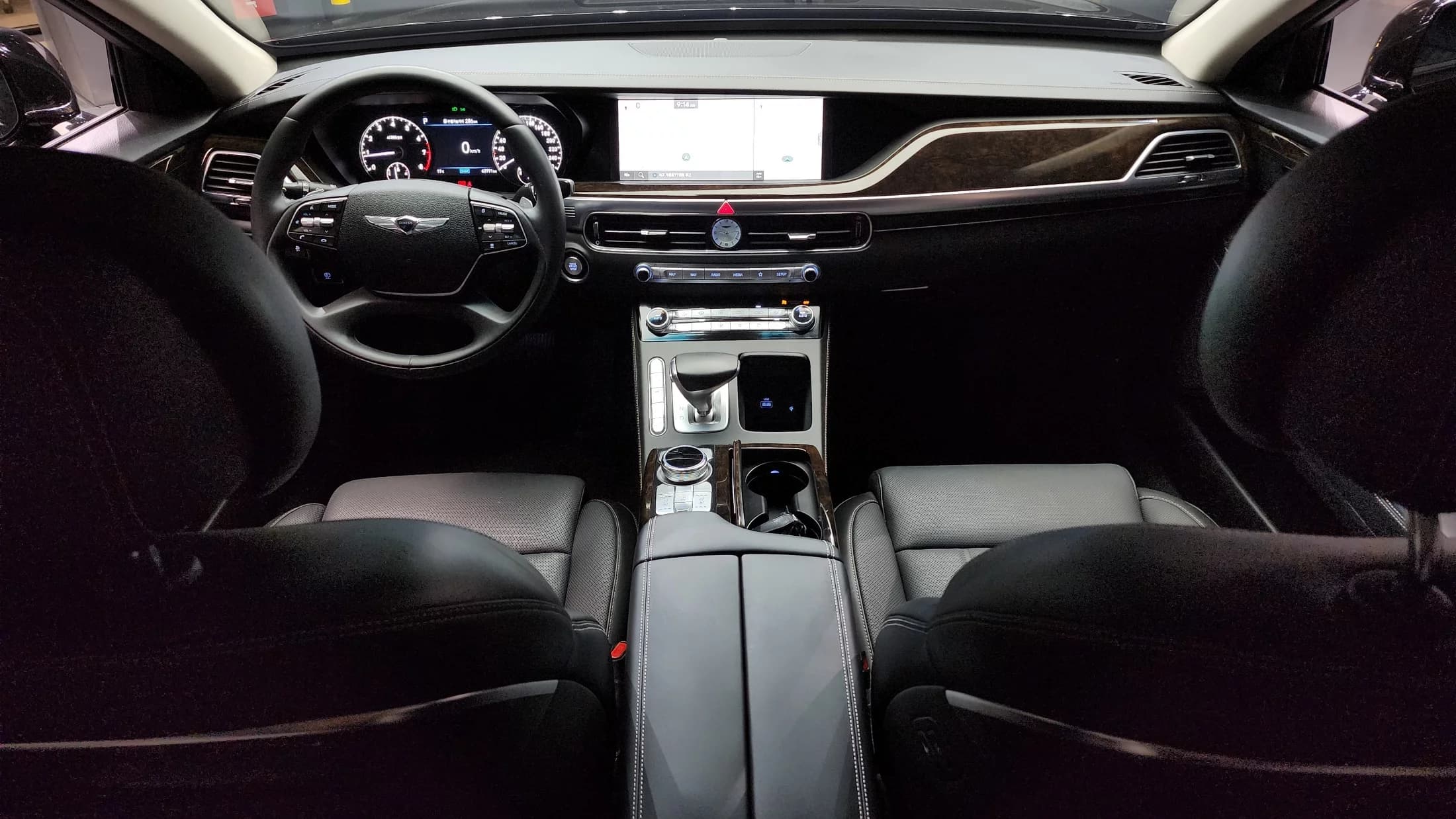 Genesis G90 3.8 AWD Luxury, 2021 г. 63791 км. — фото 7