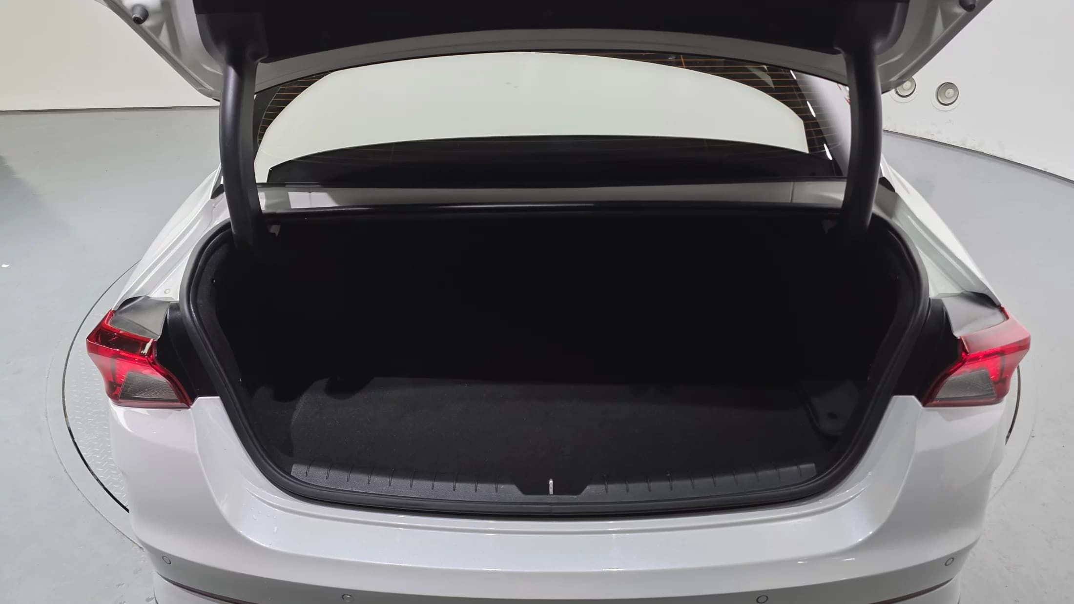 Kia K5 (Киа Оптима) 2.0 LPI(Renter car) Strandard, 2022 г. 86676 км. — фото 20