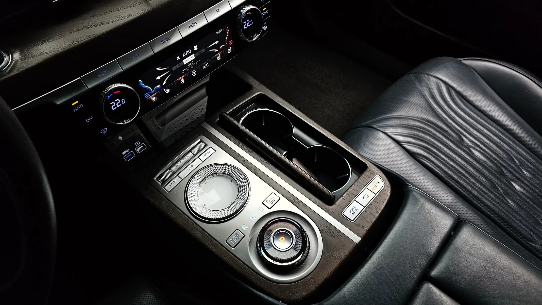 Genesis G80 Gasoline 2.5 Turbo 2WD, 2021 г. 80635 км. — фото 9