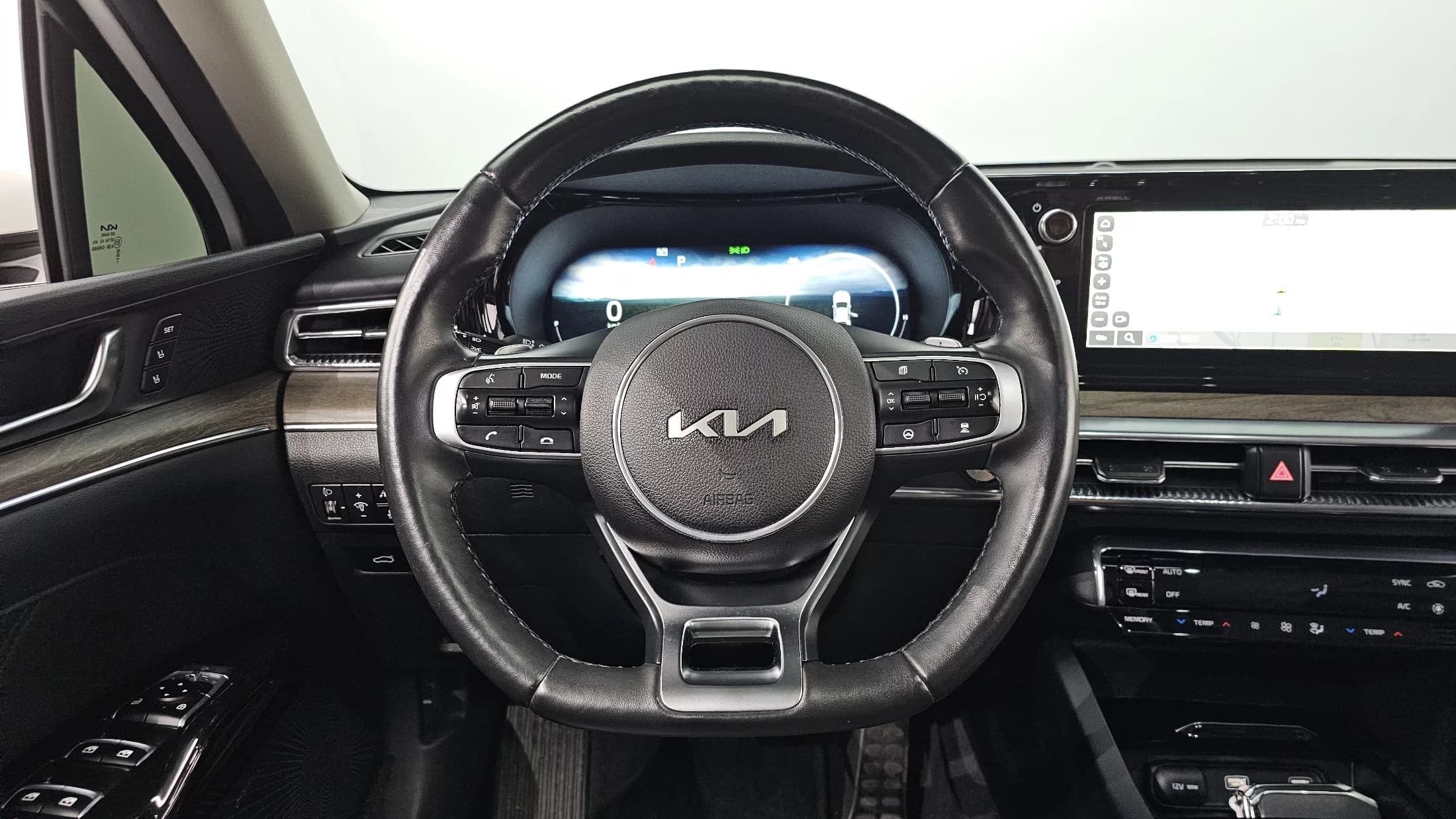 Kia K5 (Киа Оптима) 1.6 Turbo Signature, 2023 г. 51629 км. — фото 13