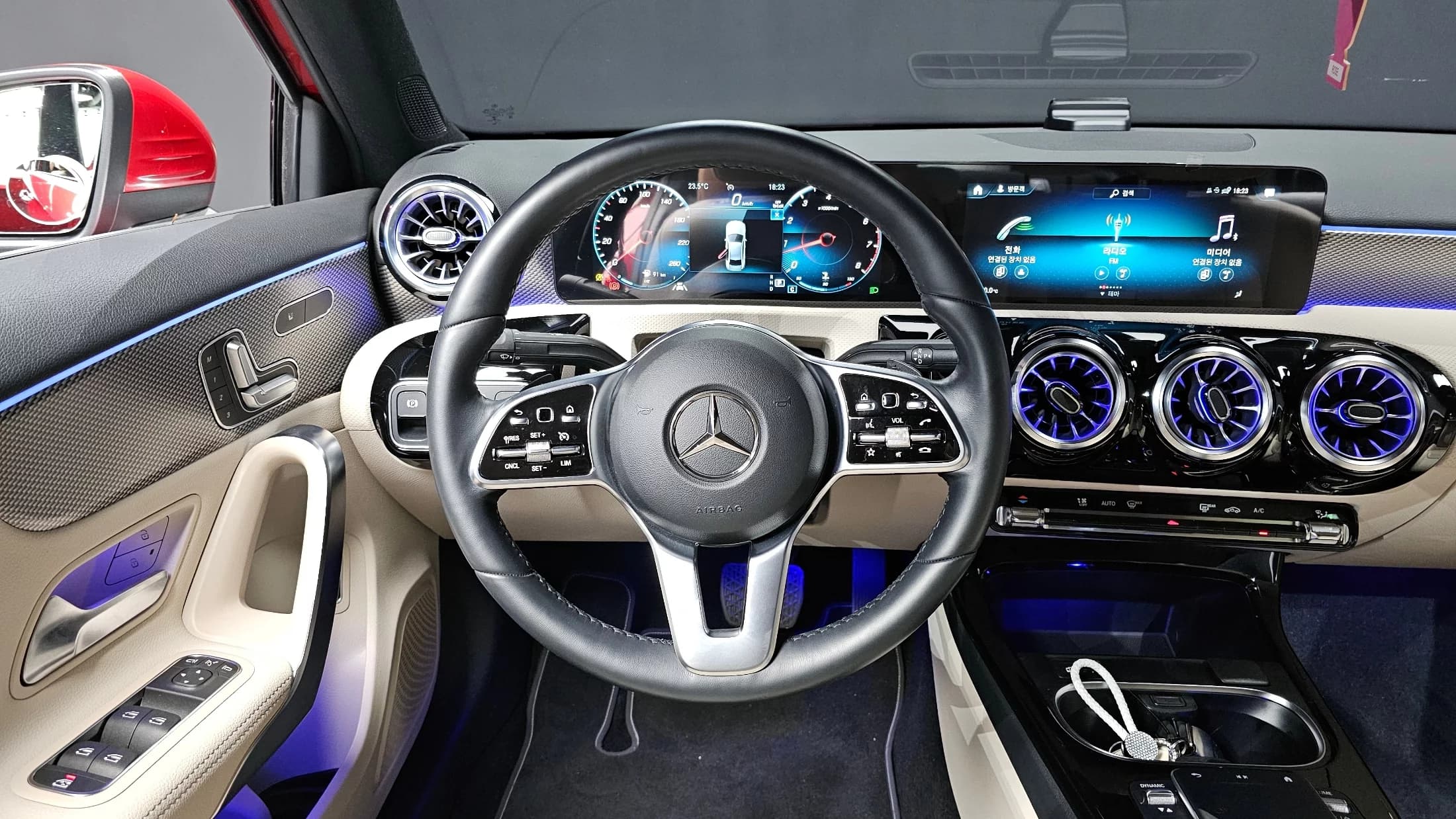 Mercedes-Benz A-Class A220 Sedan, 2022 г. 10264 км. — фото 13