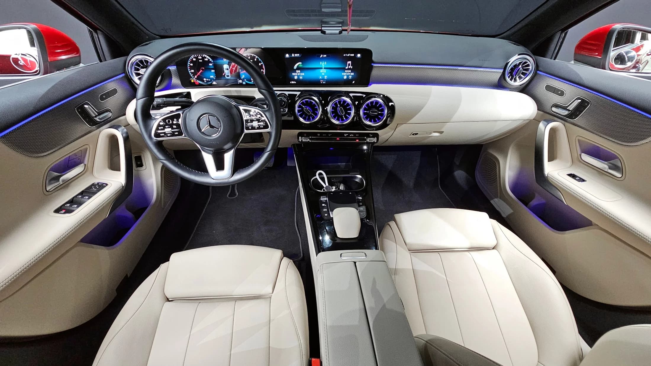 Mercedes-Benz A-Class A220 Sedan, 2022 г. 10264 км. — фото 7