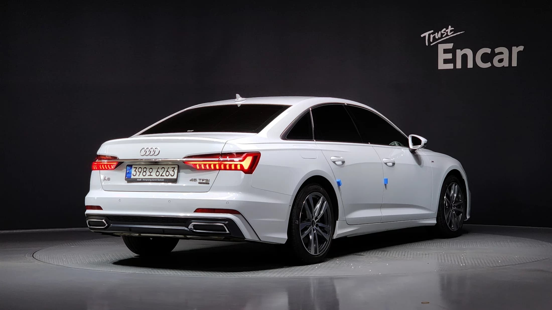 Audi A6 45 TFSI Quattro Premium, 2023 г. 22270 км. — фото 2
