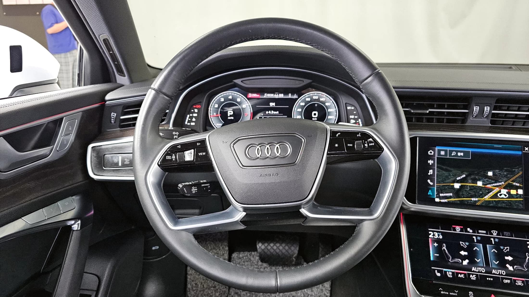 Audi A6 45 TFSI Quattro Premium, 2023 г. 22270 км. — фото 13
