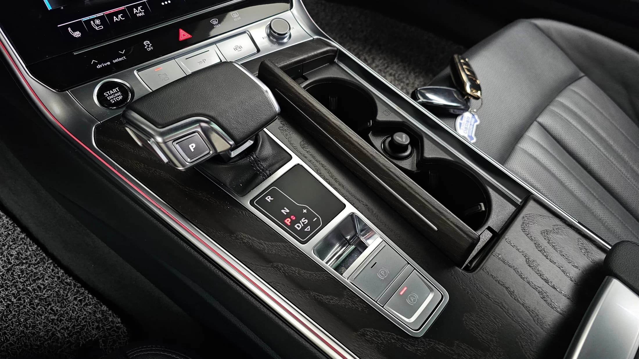 Audi A6 45 TFSI Quattro Premium, 2023 г. 22270 км. — фото 9