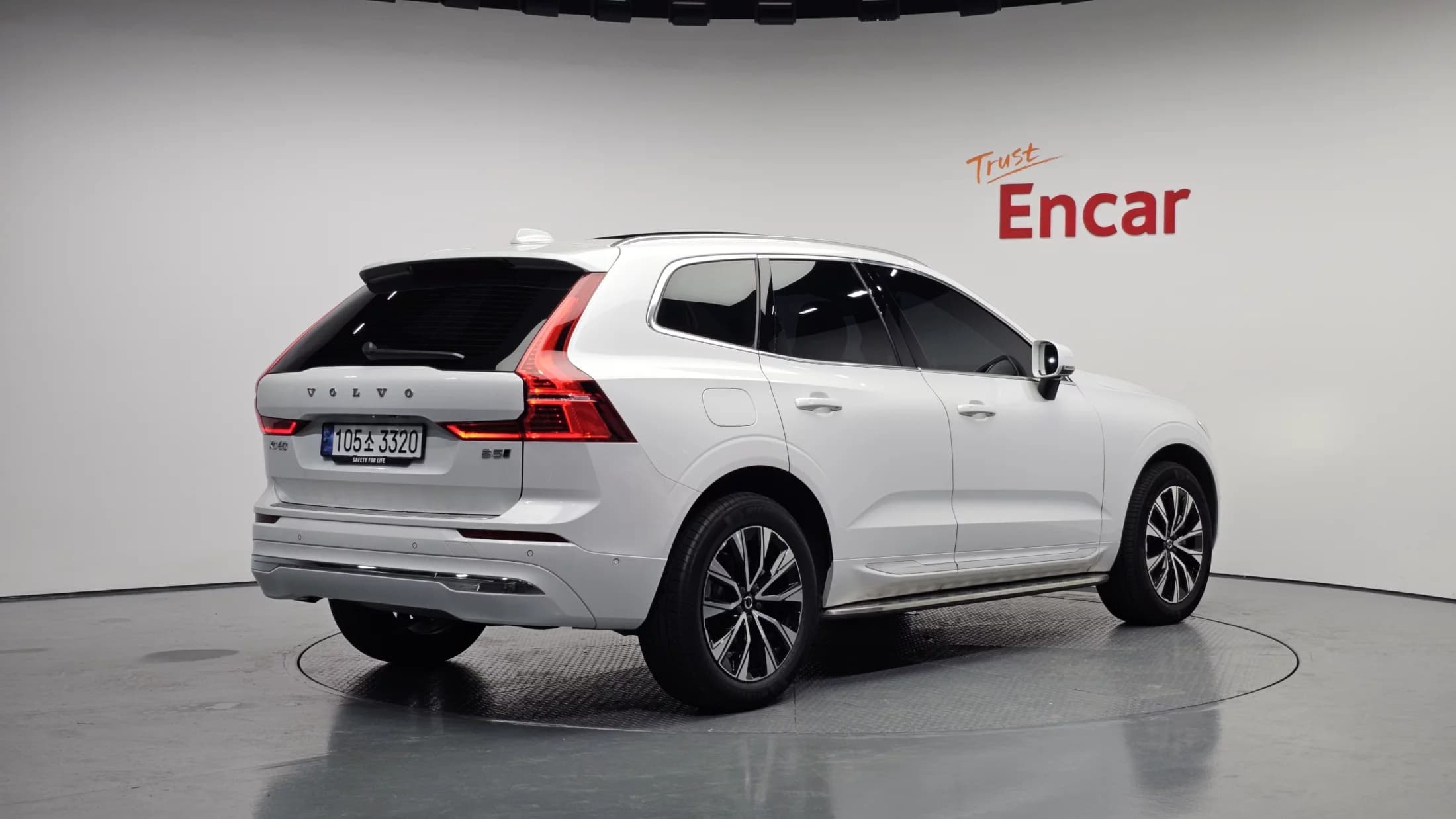 Volvo XC60 B5 Ultra Bright, 2024 г. 15421 км. — фото 2