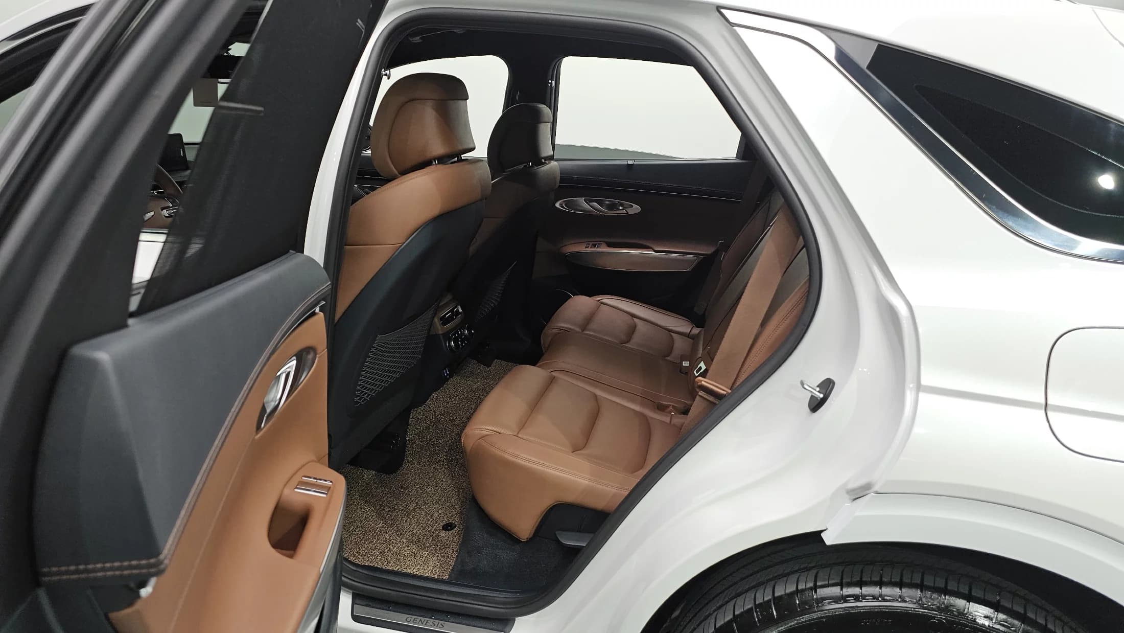 Genesis GV70 2.5T Gasoline AWD, 2022 г. 29274 км. — фото 11