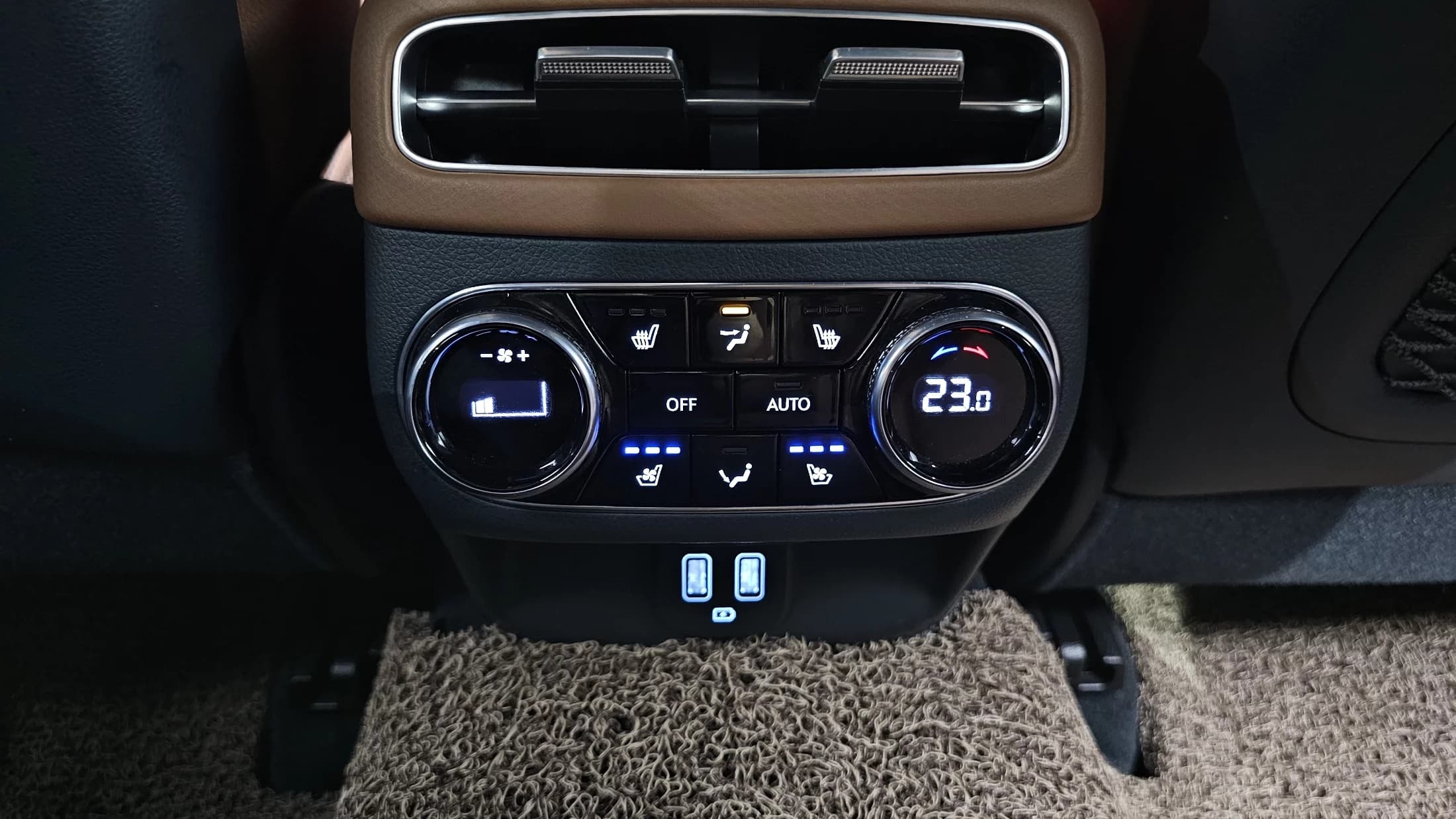 Genesis GV70 2.5T Gasoline AWD, 2022 г. 29274 км. — фото 19