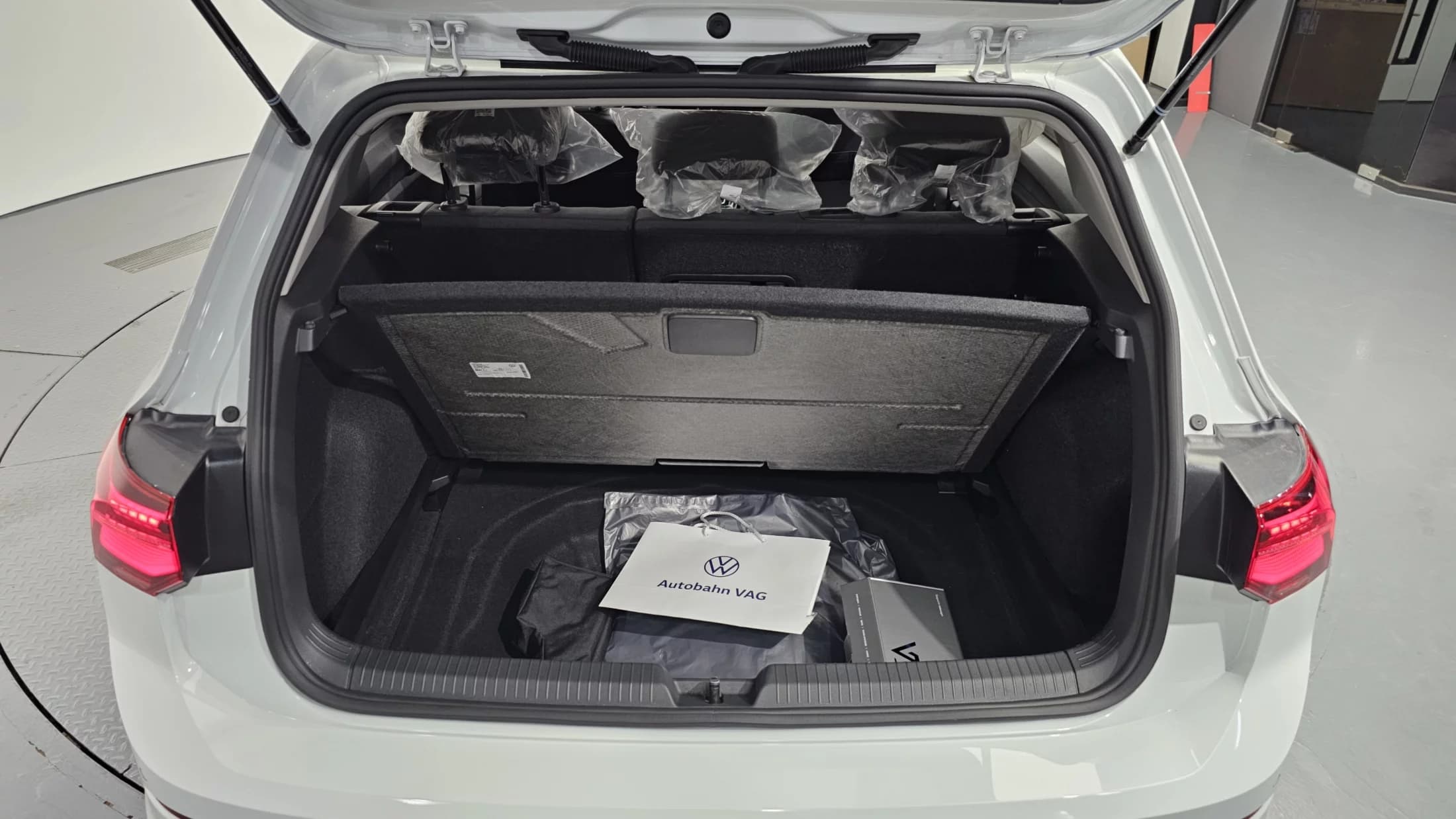 Volkswagen GOLF 2.0 TDI Prestige, 2024 г. 14501 км. — фото 20