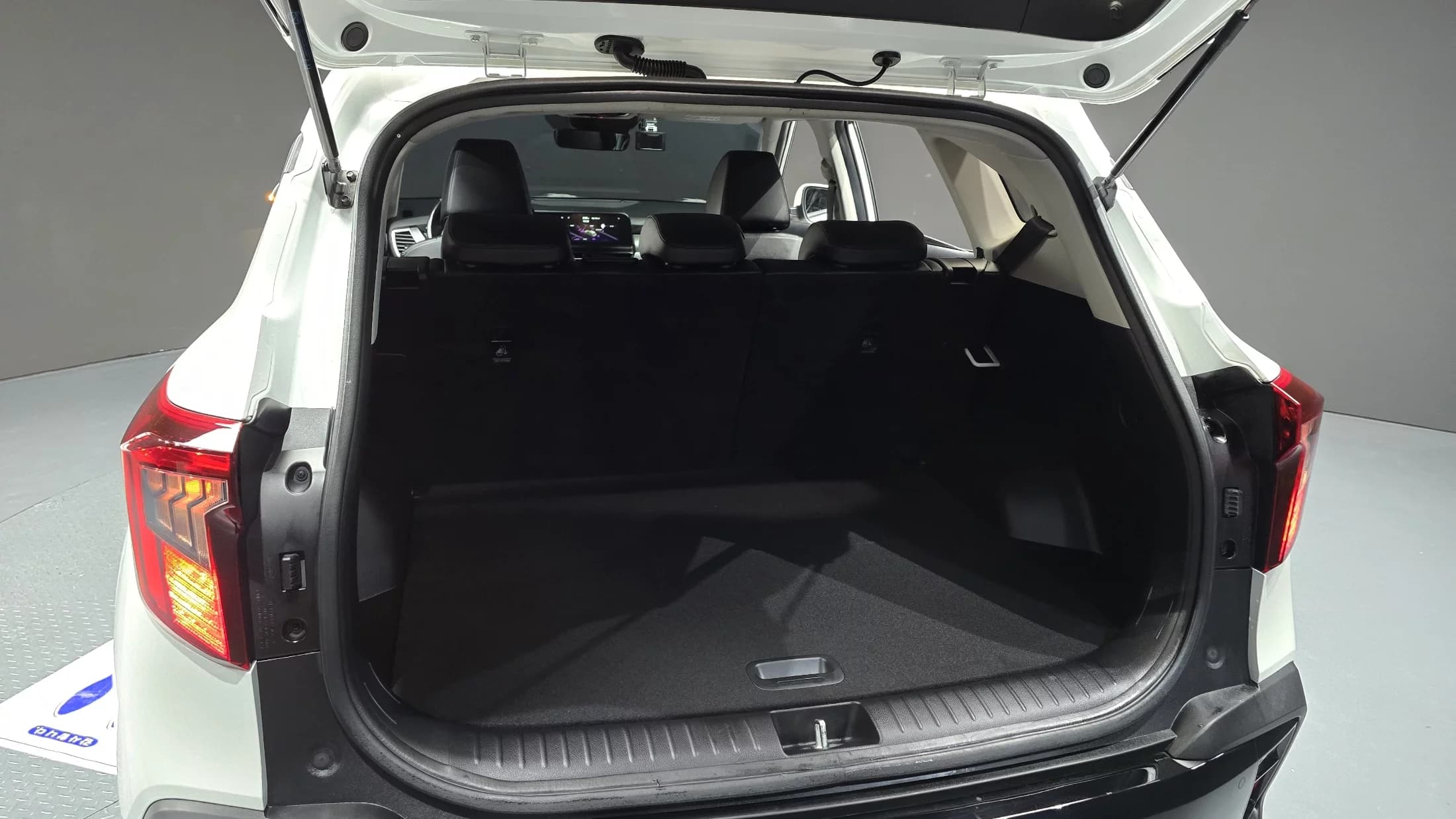 Kia Seltos Gasoline 1.6 Turbo 2WD Prestige, 2022 г. 93683 км. — фото 20