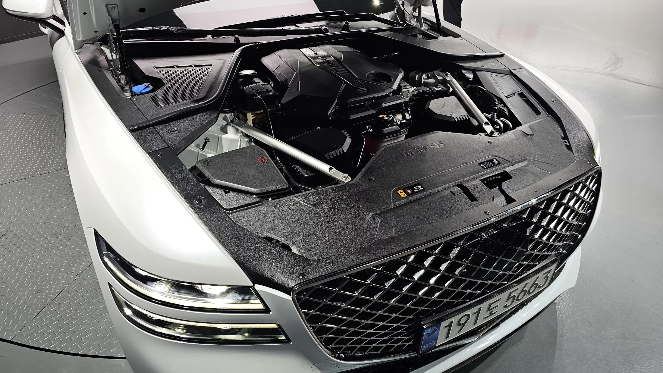 Genesis G80 Gasoline 3.5 Turbo AWD, 2022 г. 56334 км. — фото 6