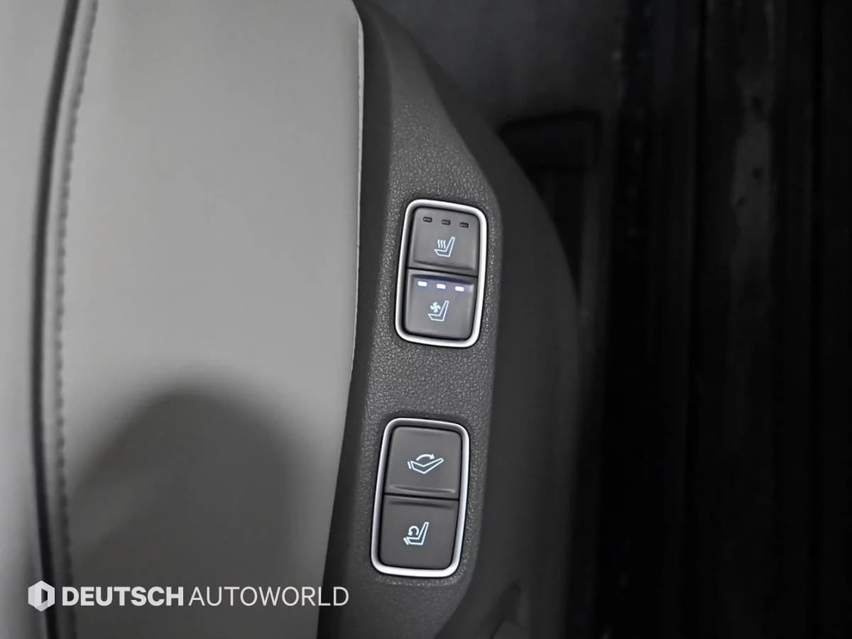 Hyundai Staria 4WD Lounge 7-Seater Limousine, 2024 г. 73449 км. — фото 16