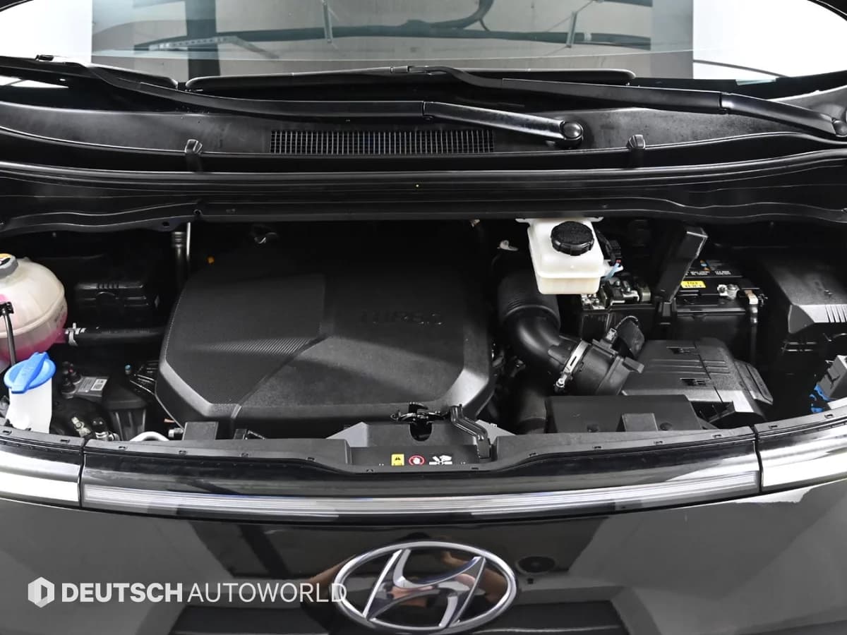 Hyundai Staria 4WD Lounge 7-Seater Limousine, 2024 г. 73449 км. — фото 6