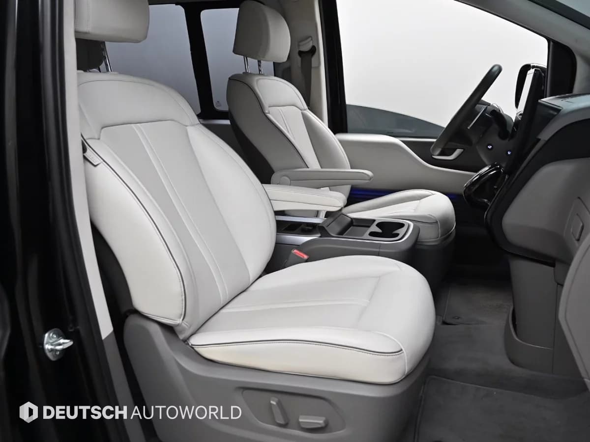 Hyundai Staria 4WD Lounge 7-Seater Limousine, 2024 г. 73449 км. — фото 10