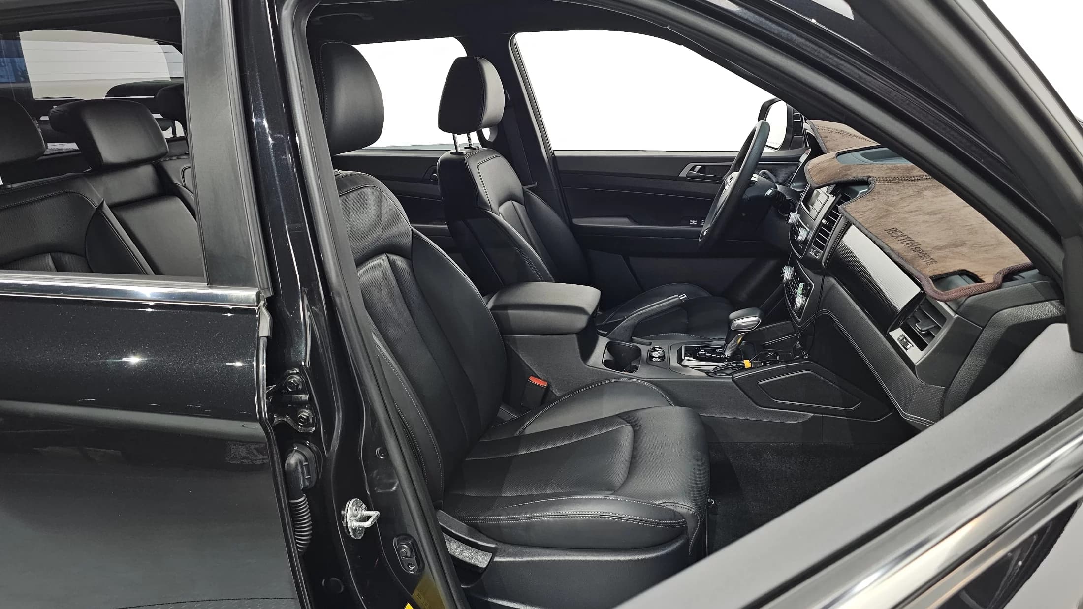 SsangYong Rexton Diesel 2.2 4WD Wild, 2022 г. 67950 км. — фото 10