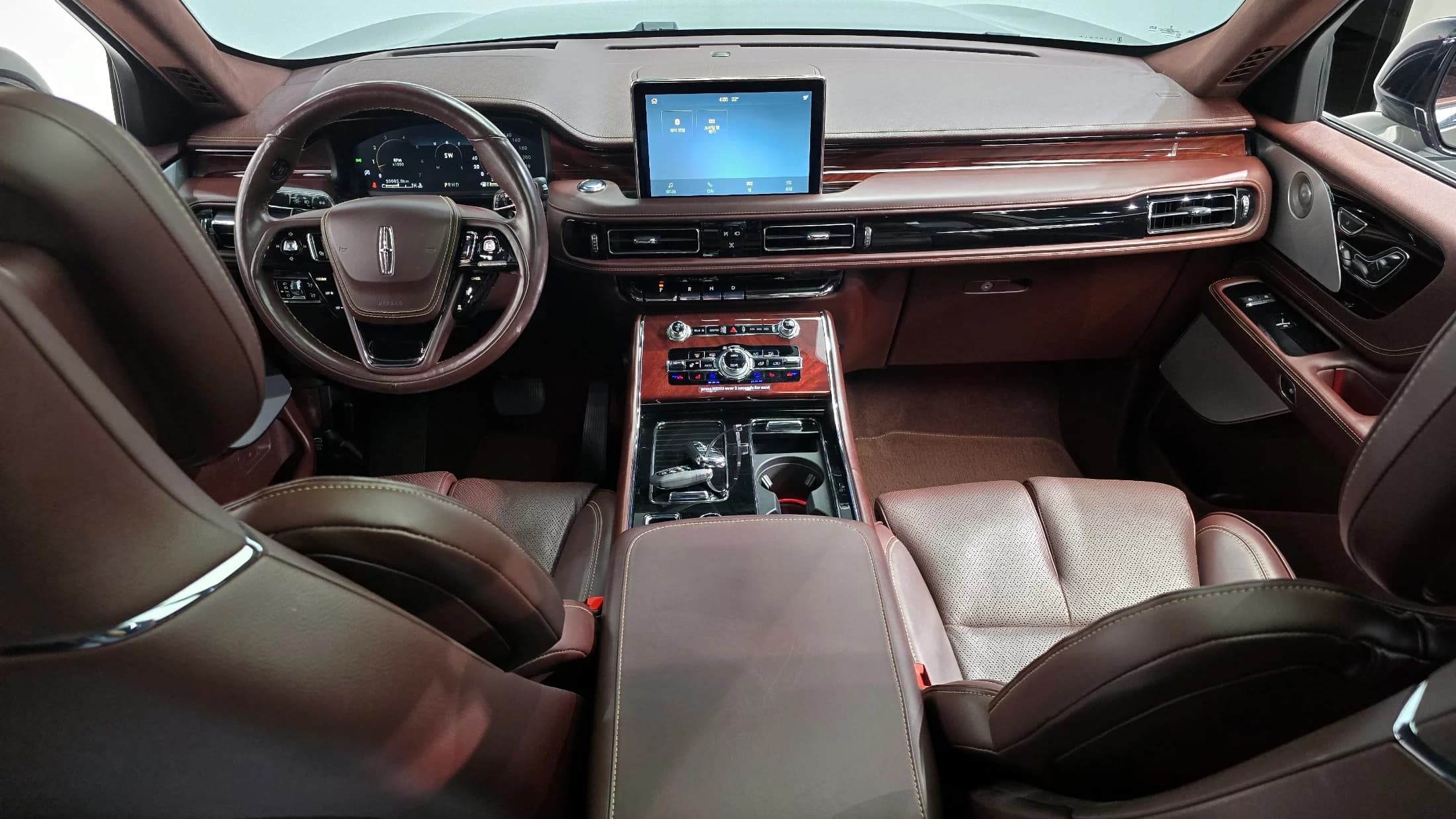 Lincoln AVIATOR 3.0 RESERVE JET PACKAGE AWD, 2023 г. 20207 км. — фото 7