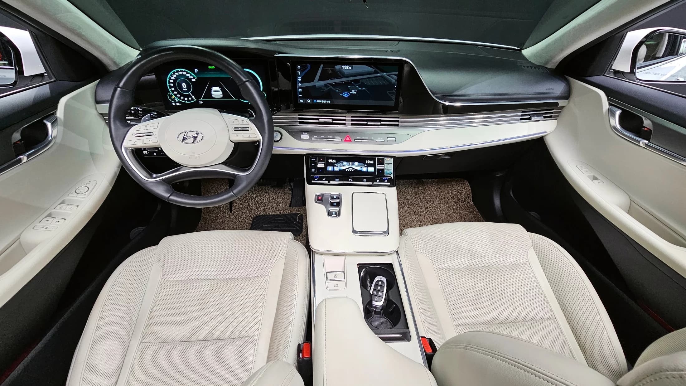 Hyundai Grandeur 2.5 Le Blanc, 2022 г. 25236 км. — фото 7
