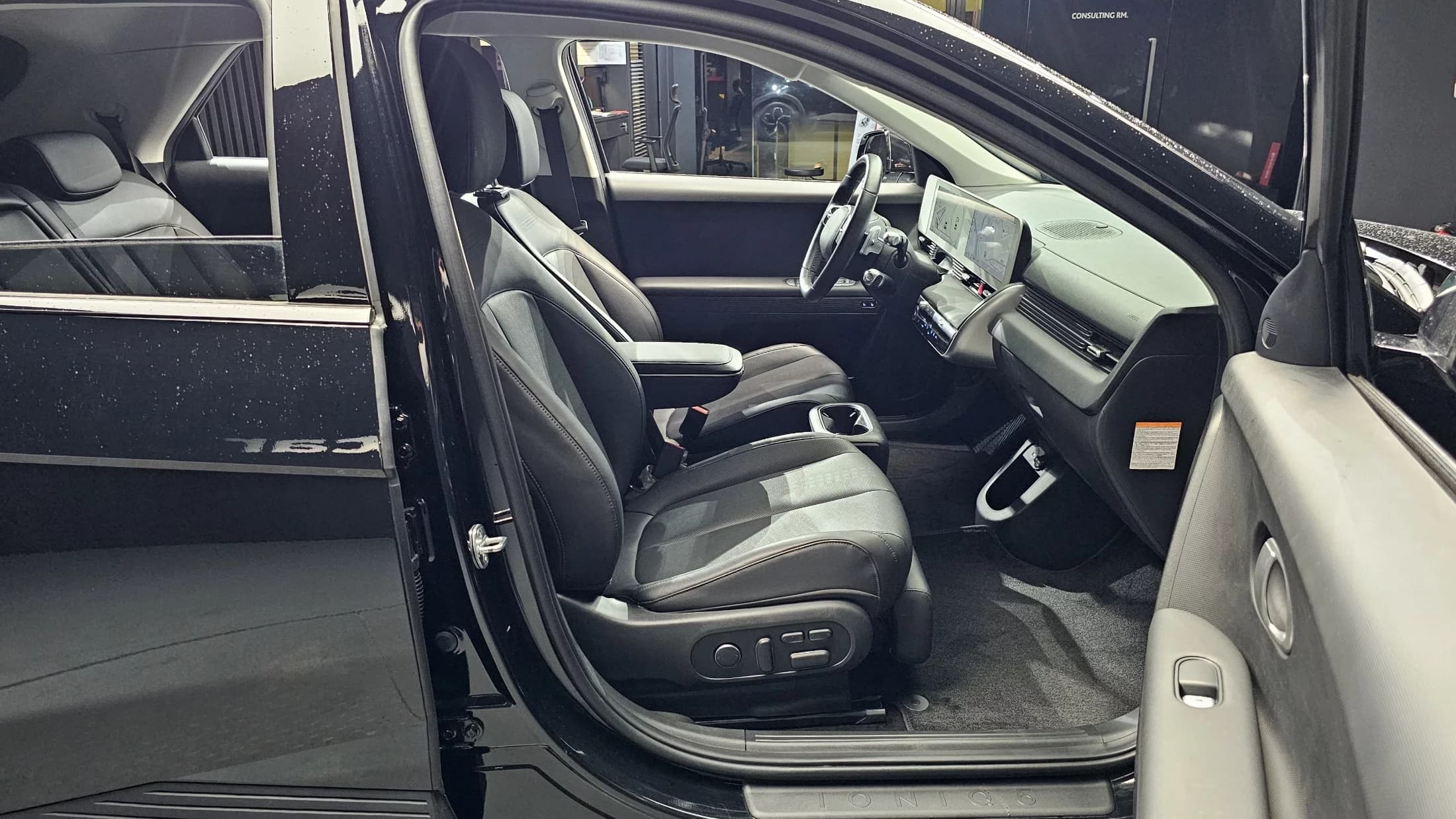 Hyundai Ioniq 5 Long Range AWD Exclusive, электромобиль, 2023 г. 54989 км. — фото 10