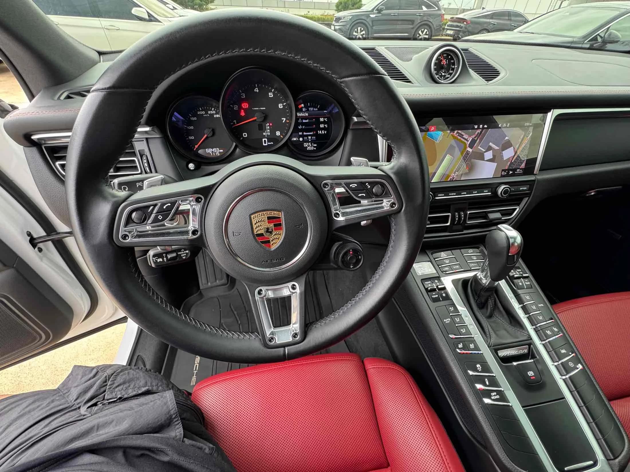 Porsche MACAN 2.0 95B, 2021 г. 68094 км. — фото 16