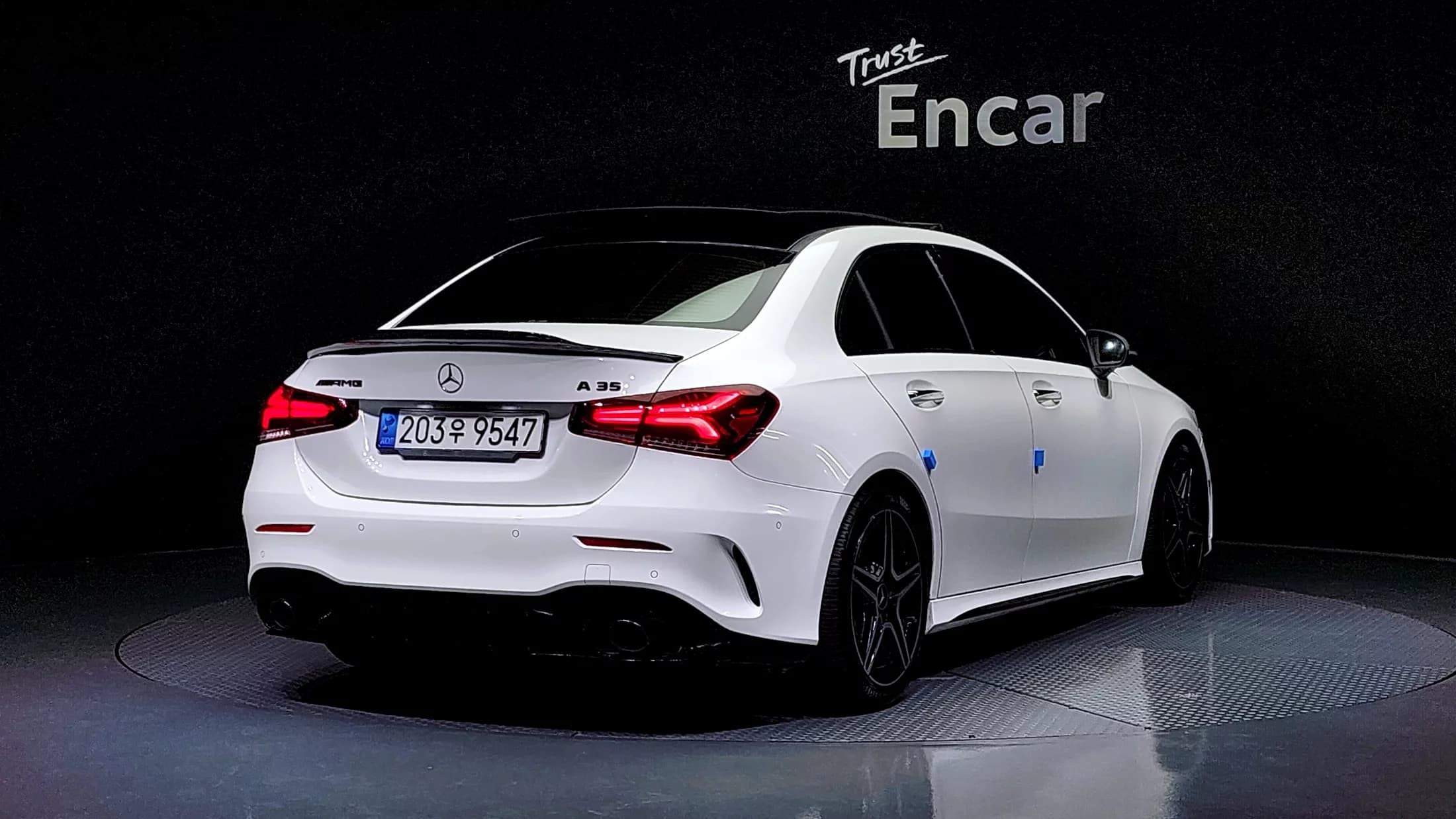 Mercedes-Benz A-Class AMG A35 4MATIC Sedan, 2022 г. 20252 км. — фото 2