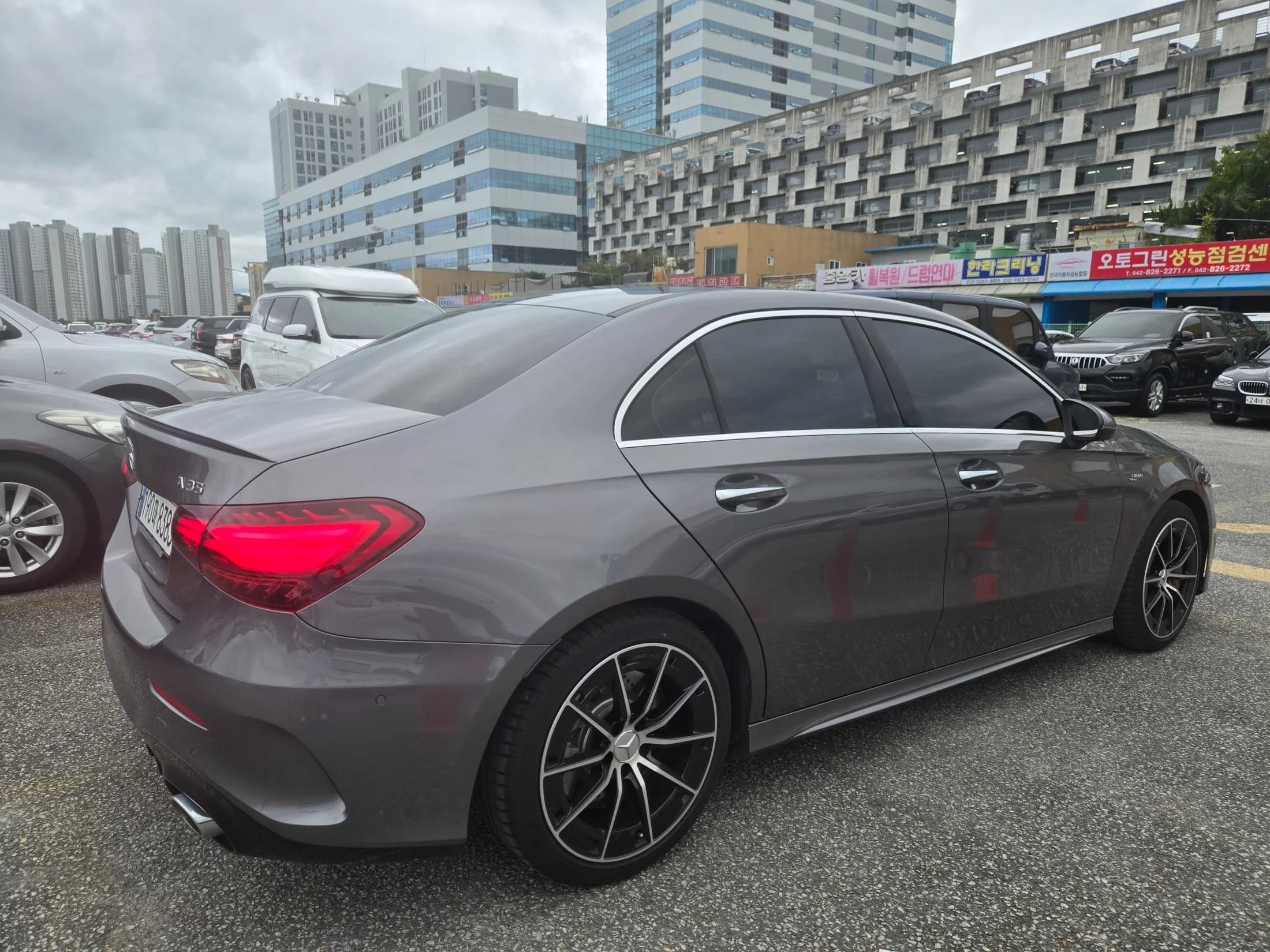 Mercedes-Benz A-Class AMG A35 4MATIC Sedan, 2024 г. 15067 км. — фото 2