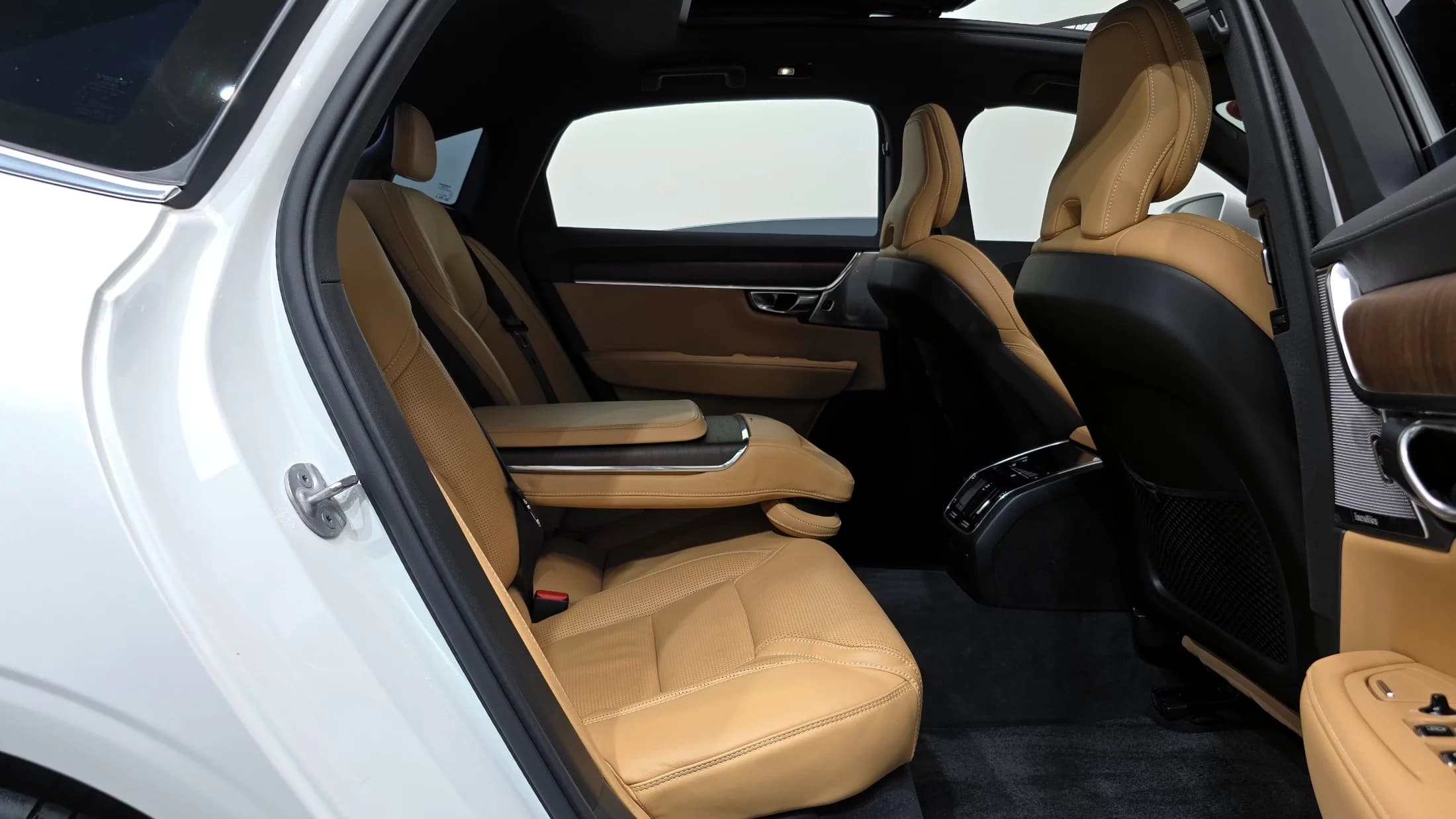 Volvo S90 B5 Ultimate Bright, 2023 г. 48631 км. — фото 12